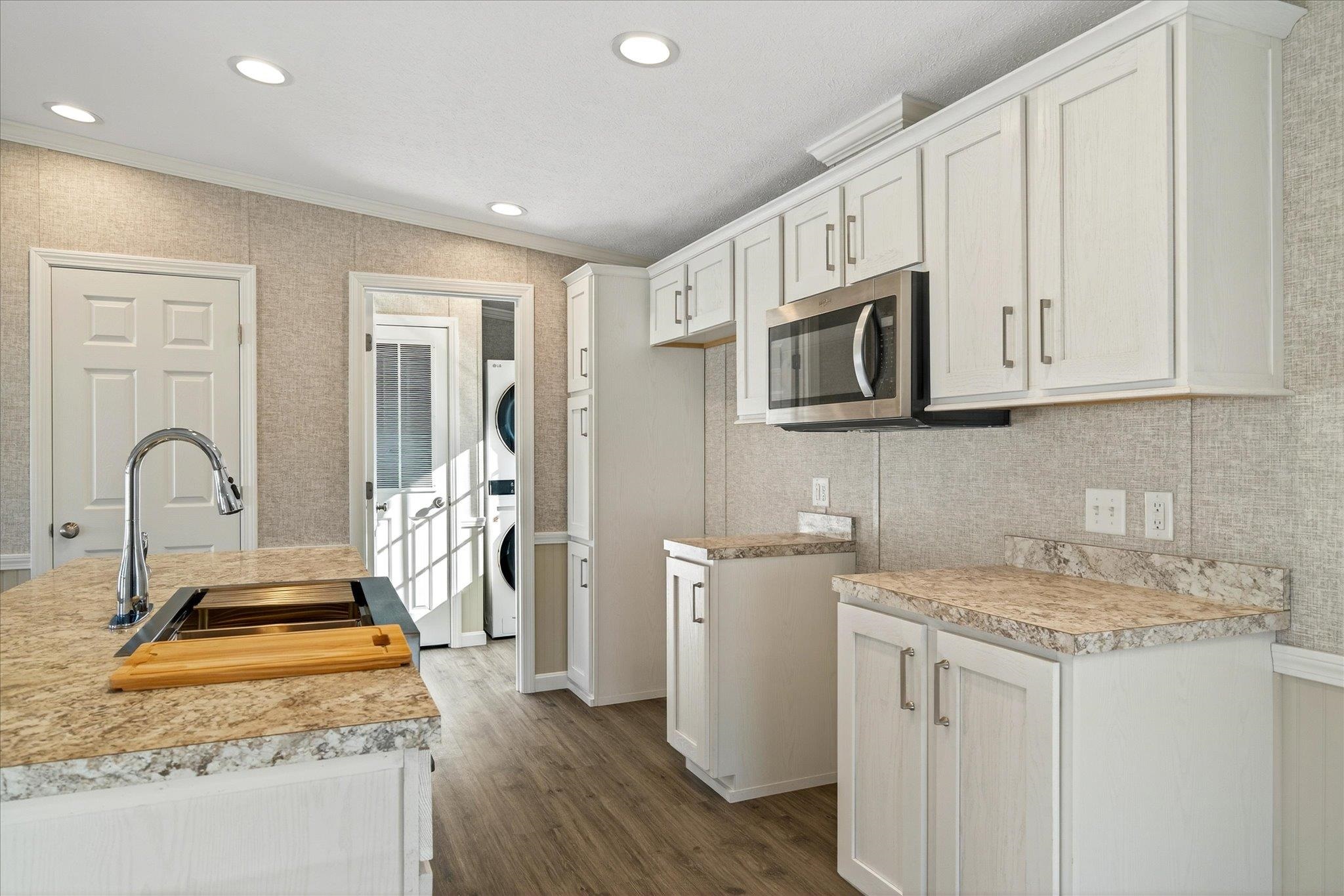 property viewer photo 12