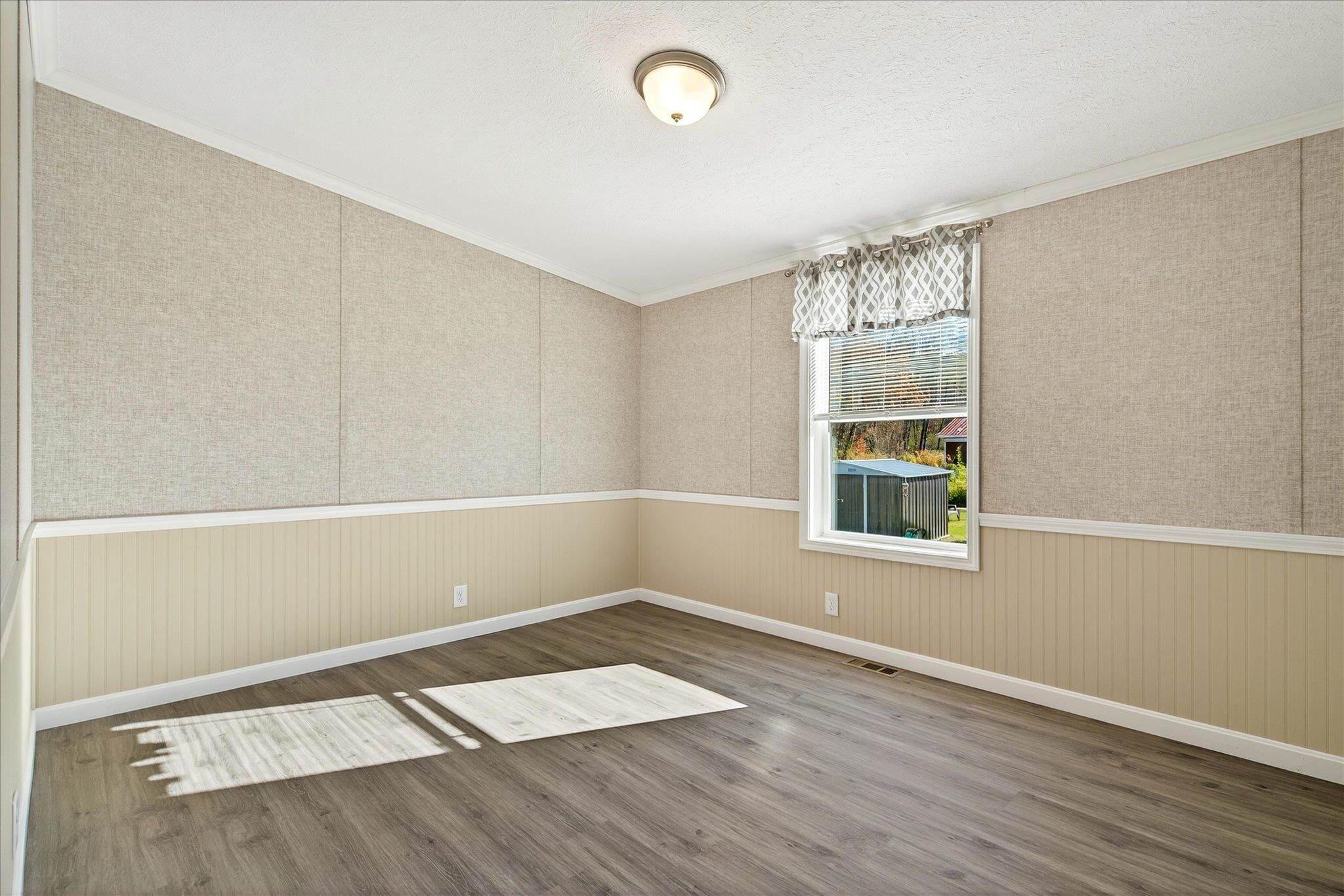 property viewer photo 26