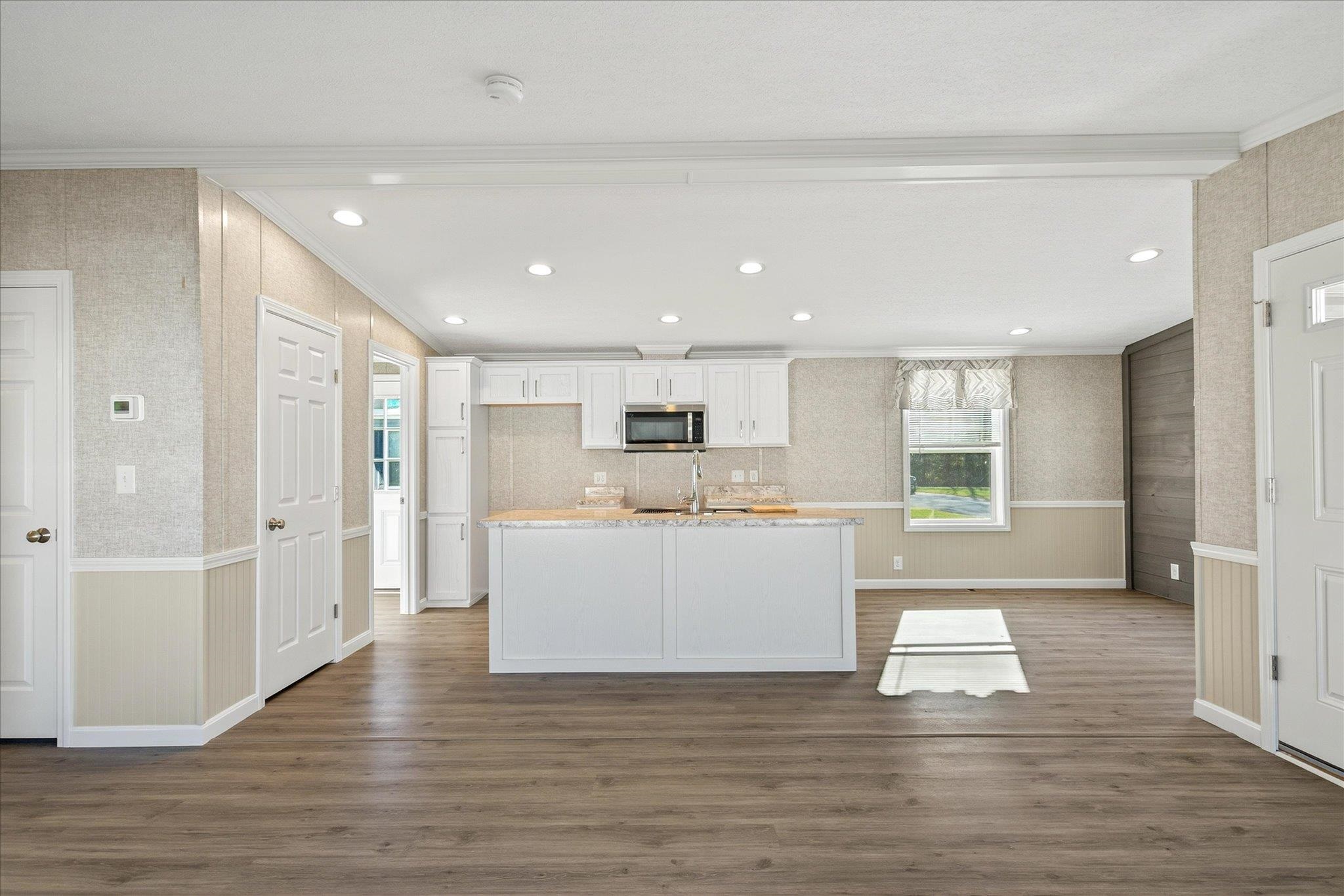 property viewer photo 9