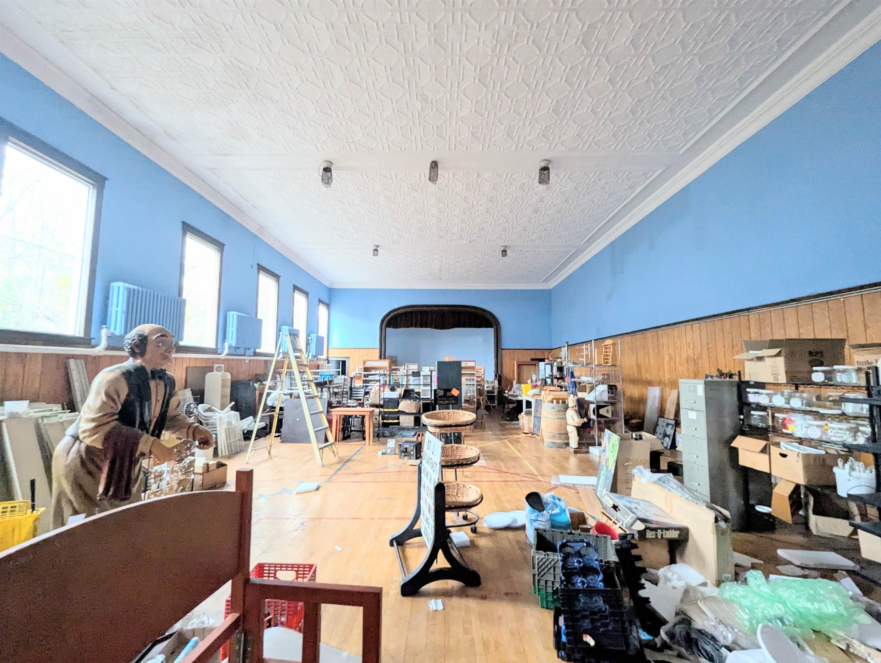 main property photo 37