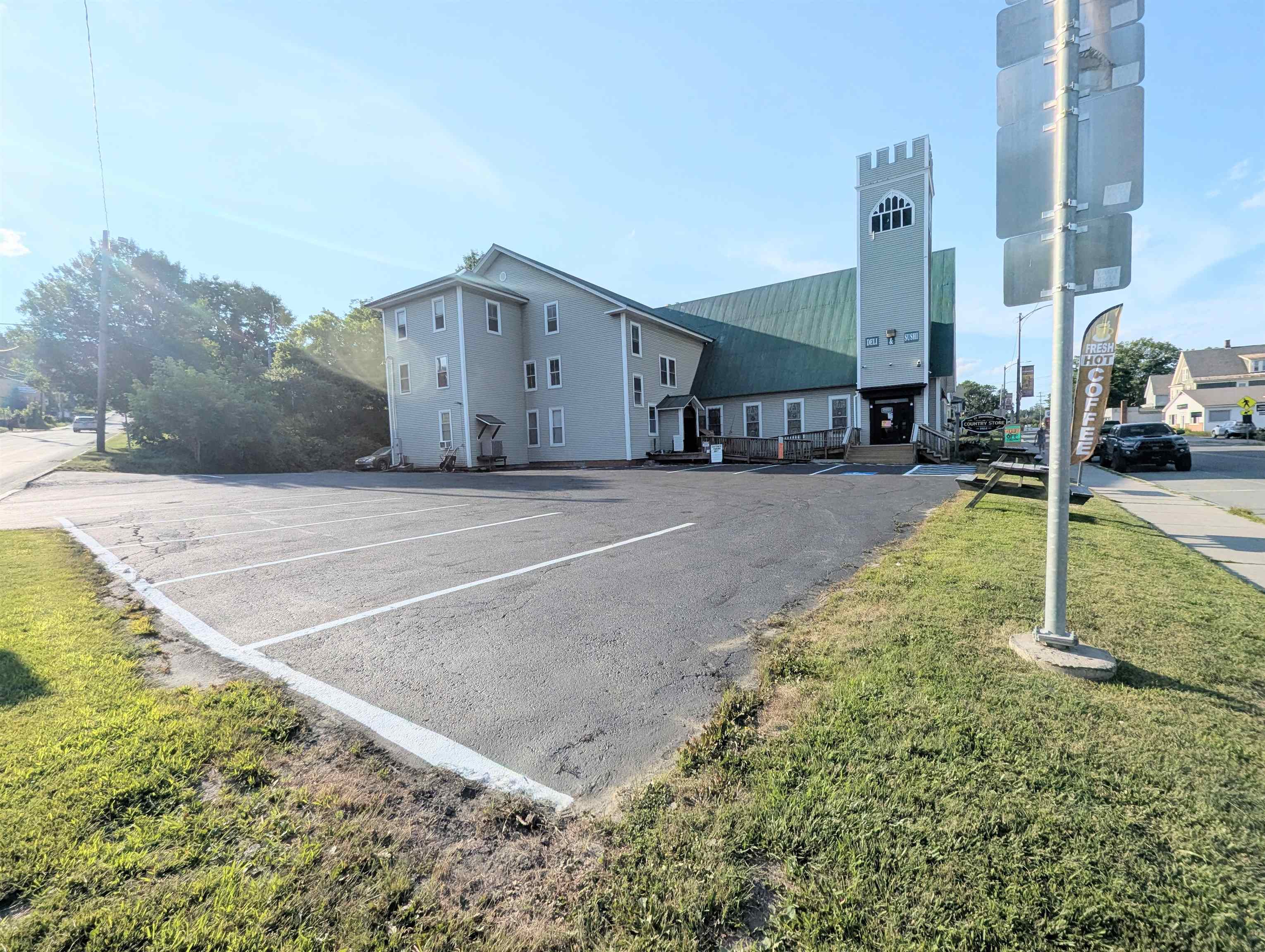 main property photo 7