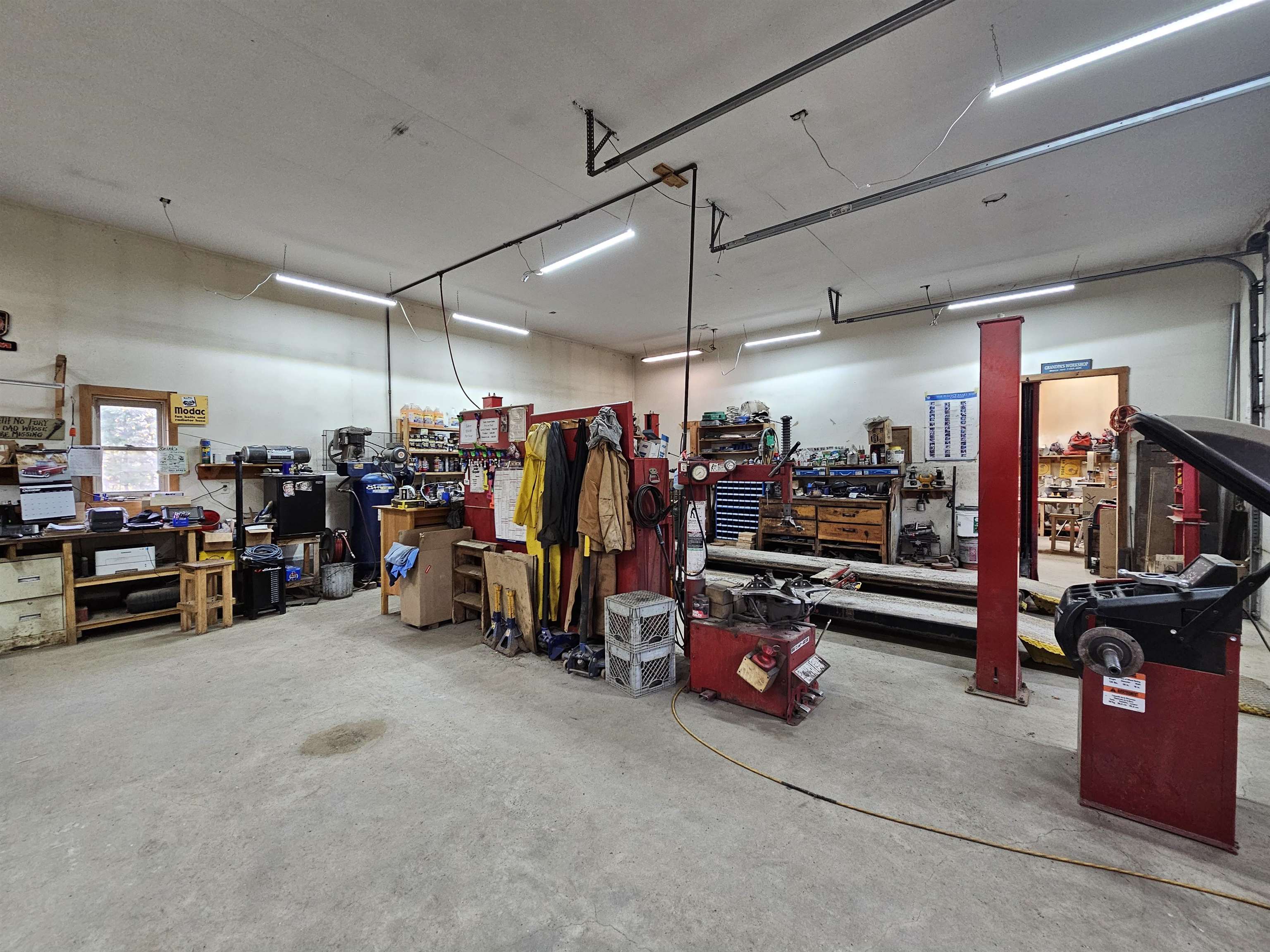 main property photo 31