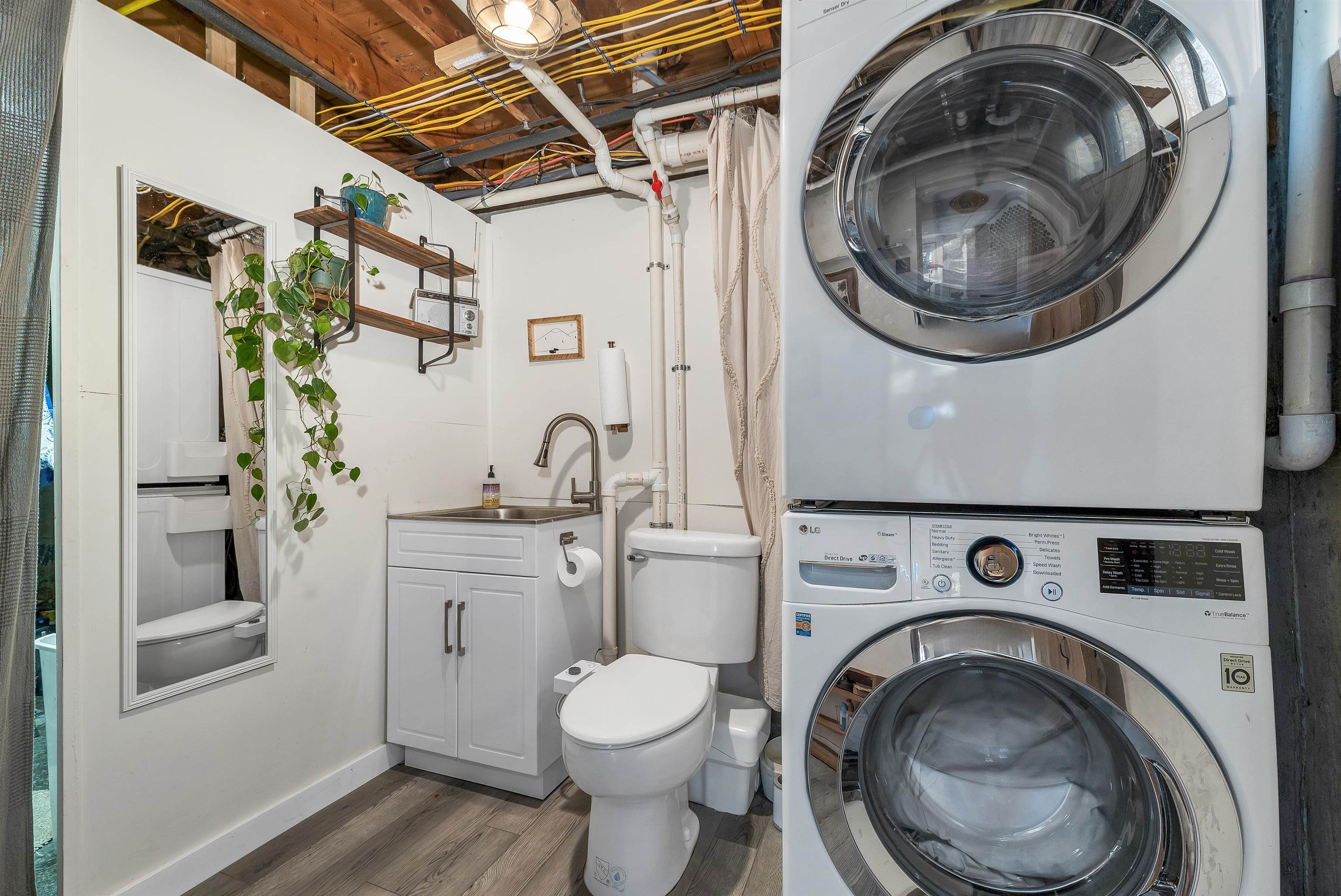 property viewer photo 25