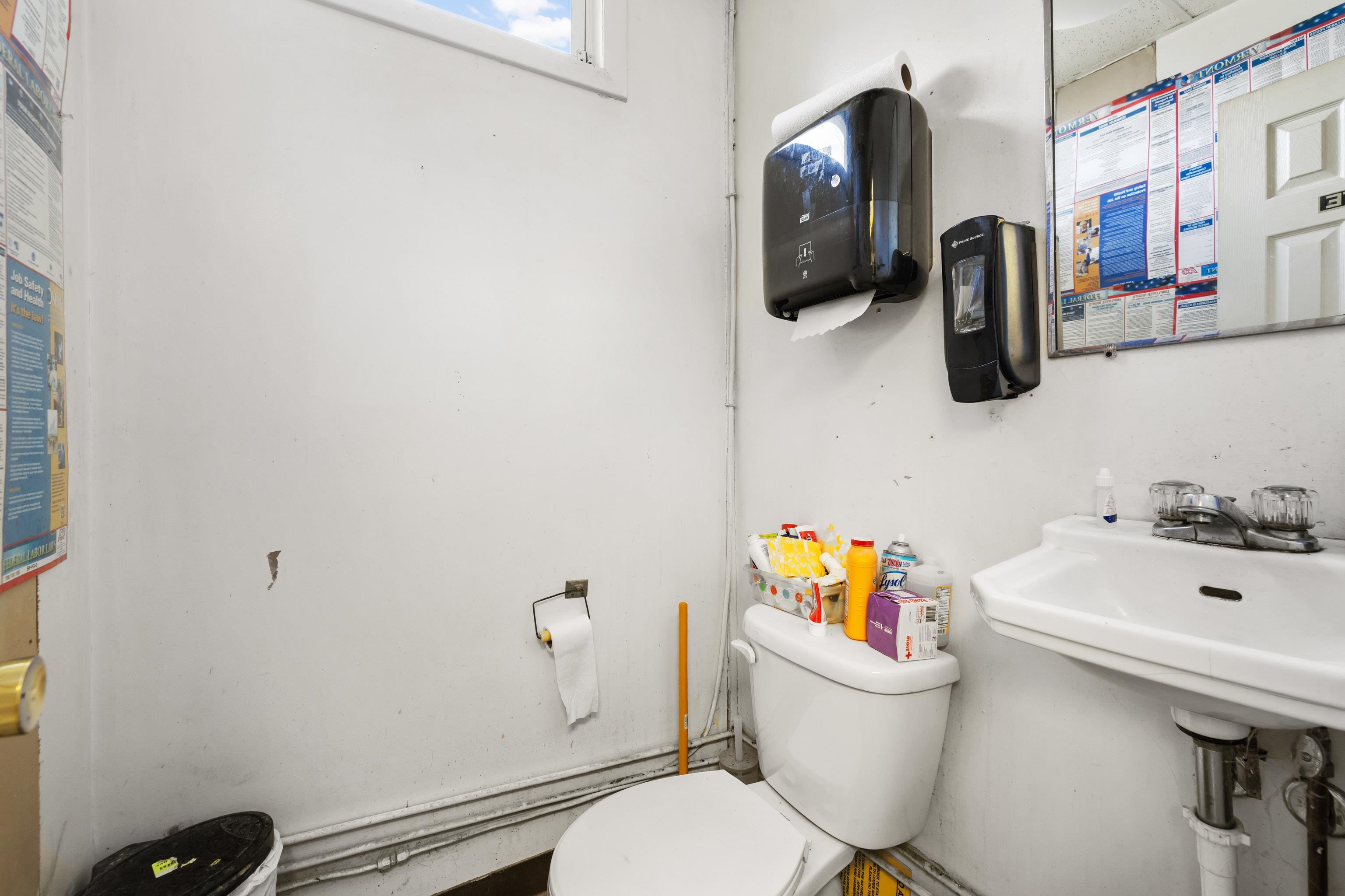 main property photo 40