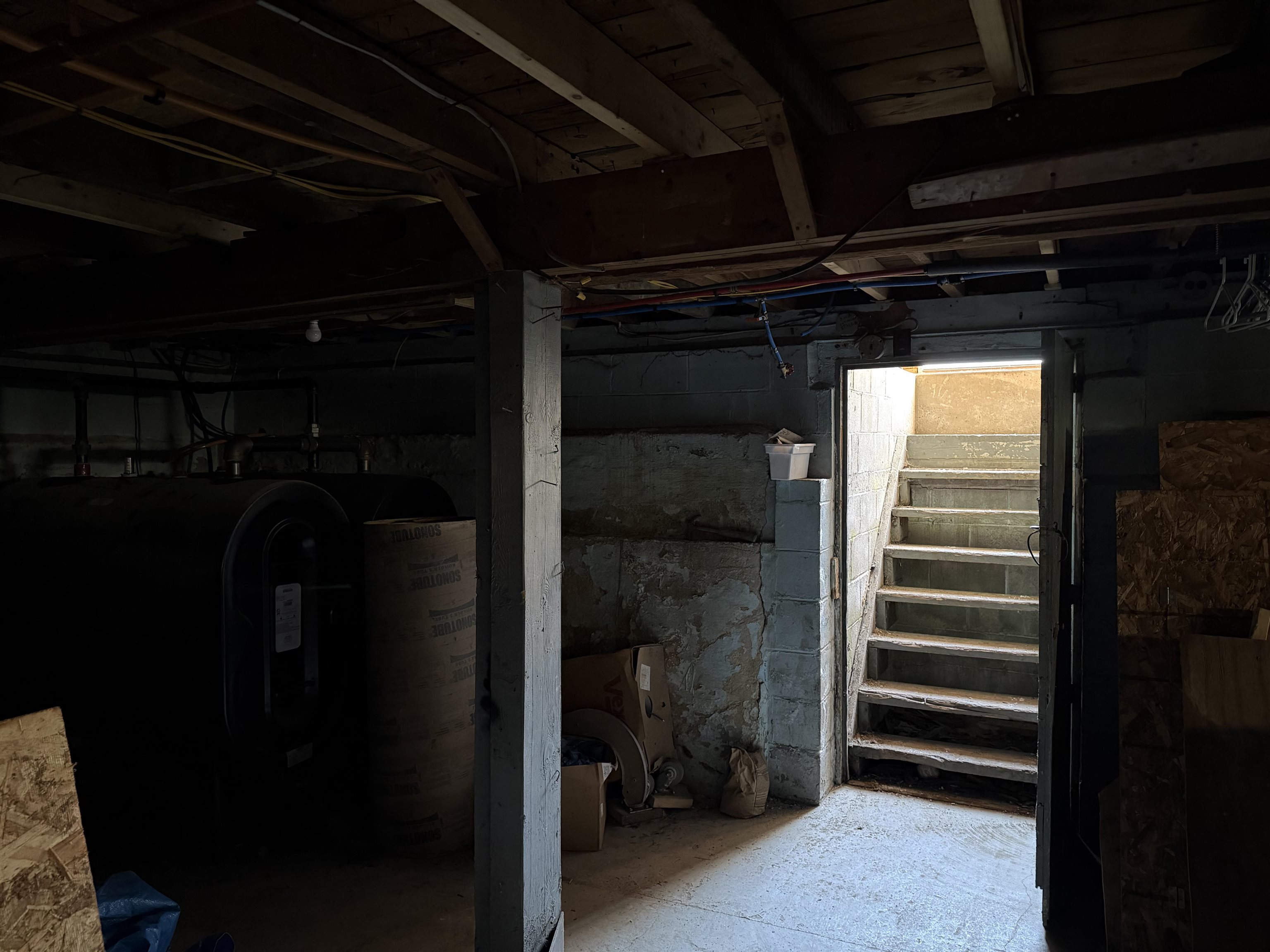 main property photo 34