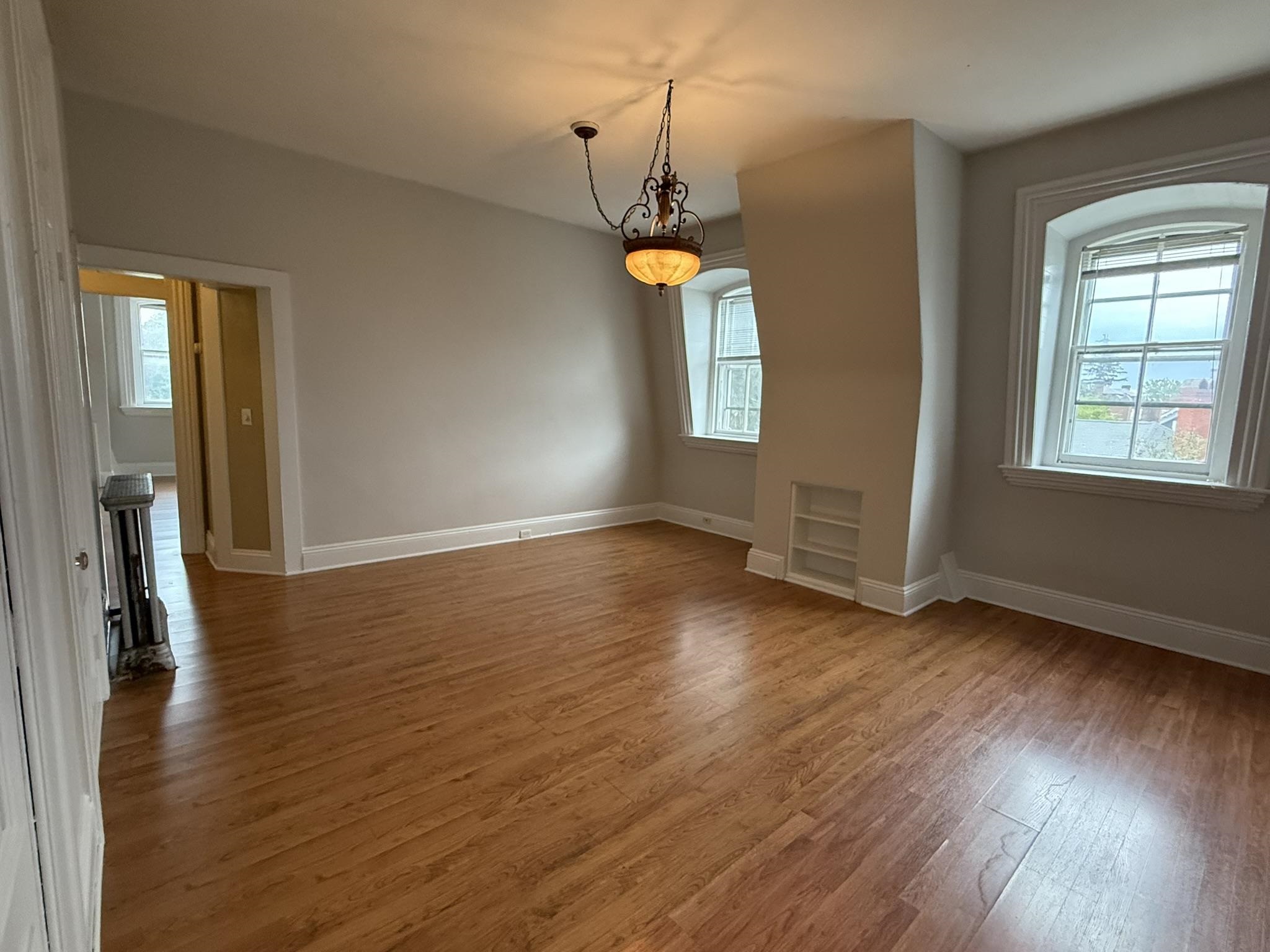 property viewer photo 5
