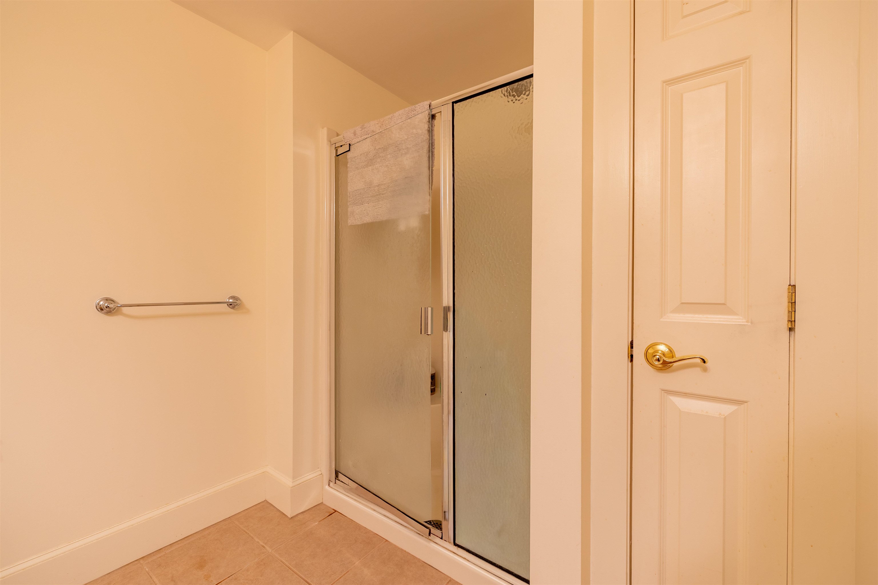 property viewer photo 18