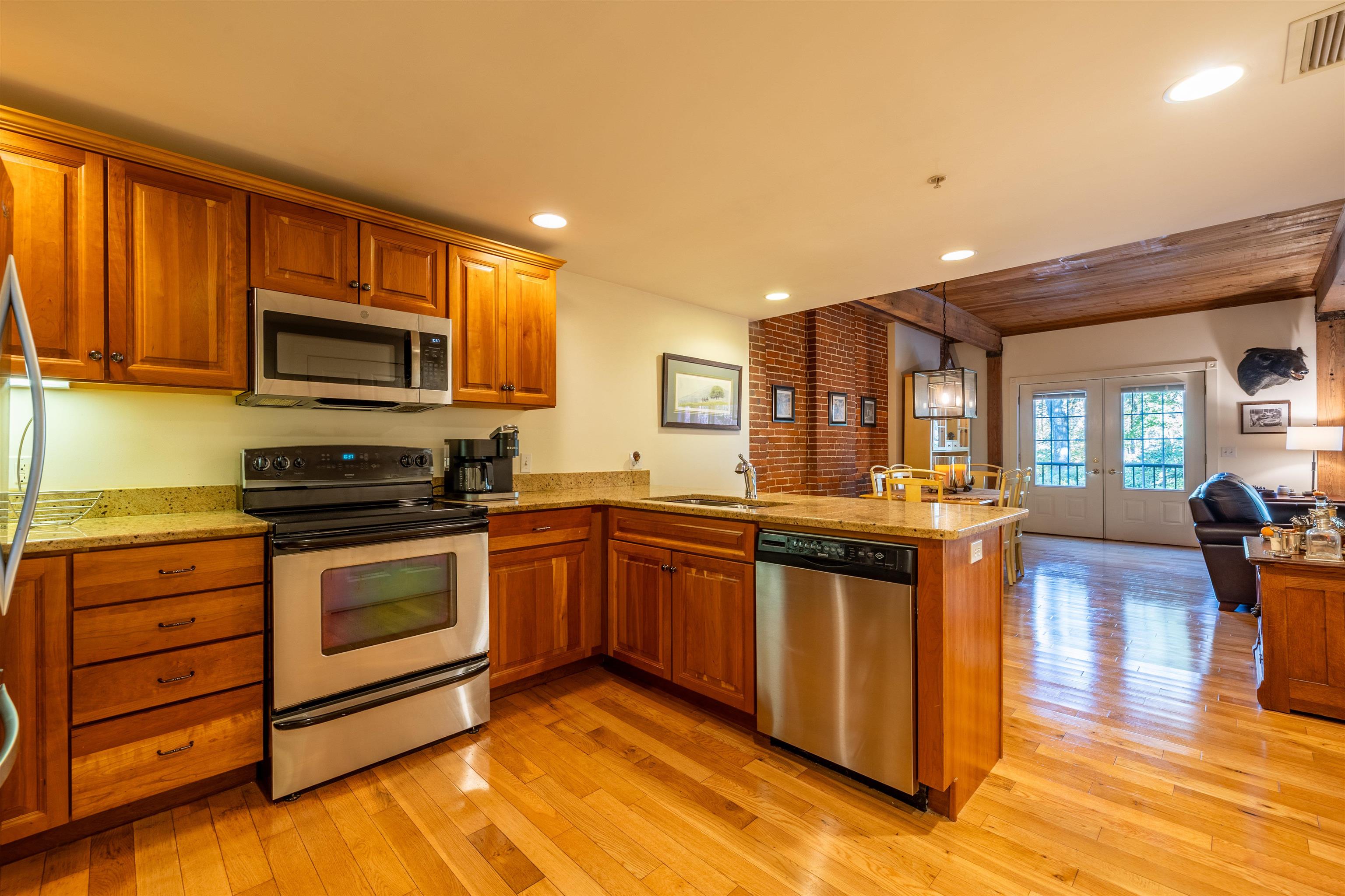 property viewer photo 2