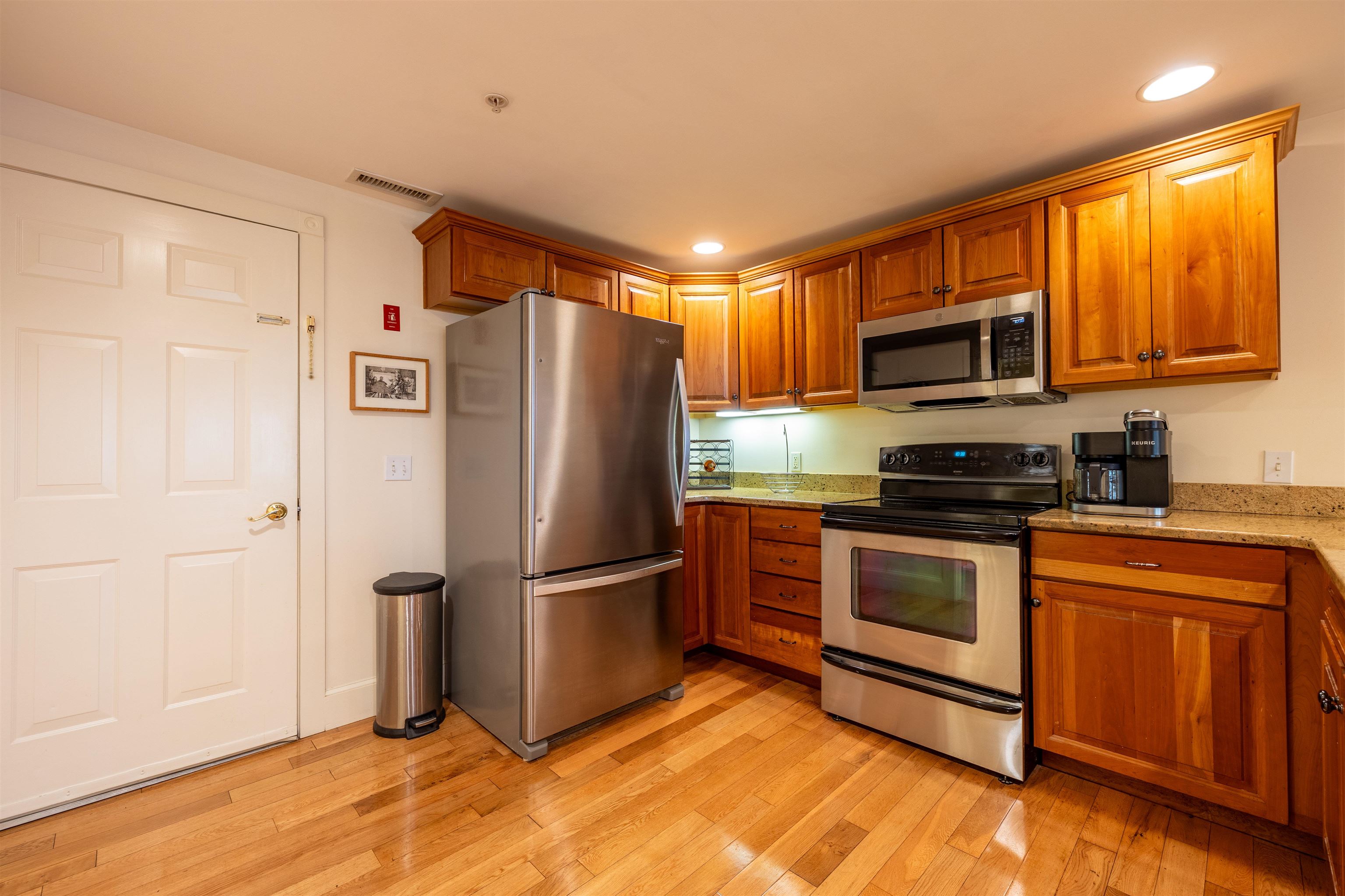 property viewer photo 3