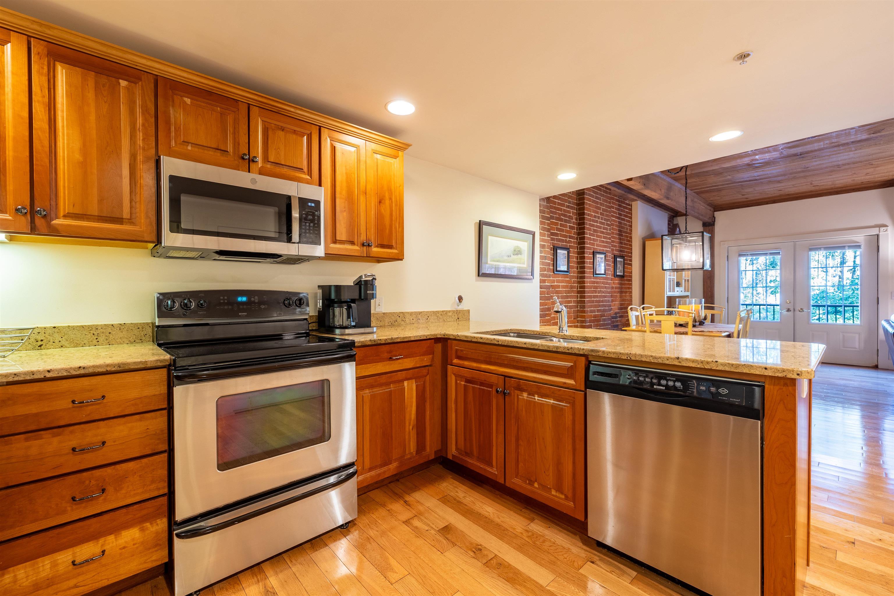property viewer photo 6