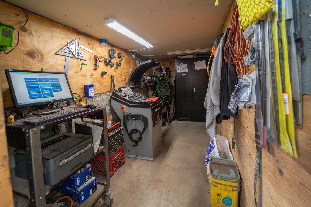 main property photo 50