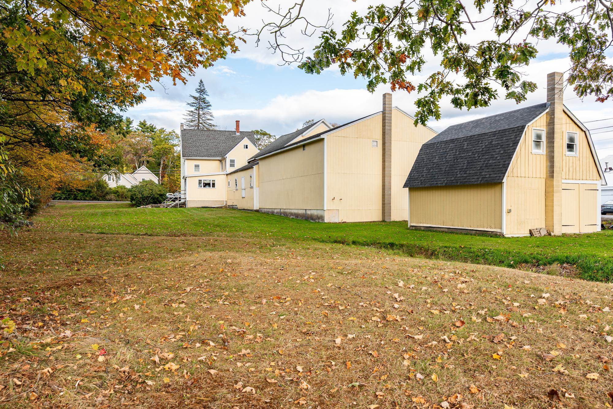 main property photo 40