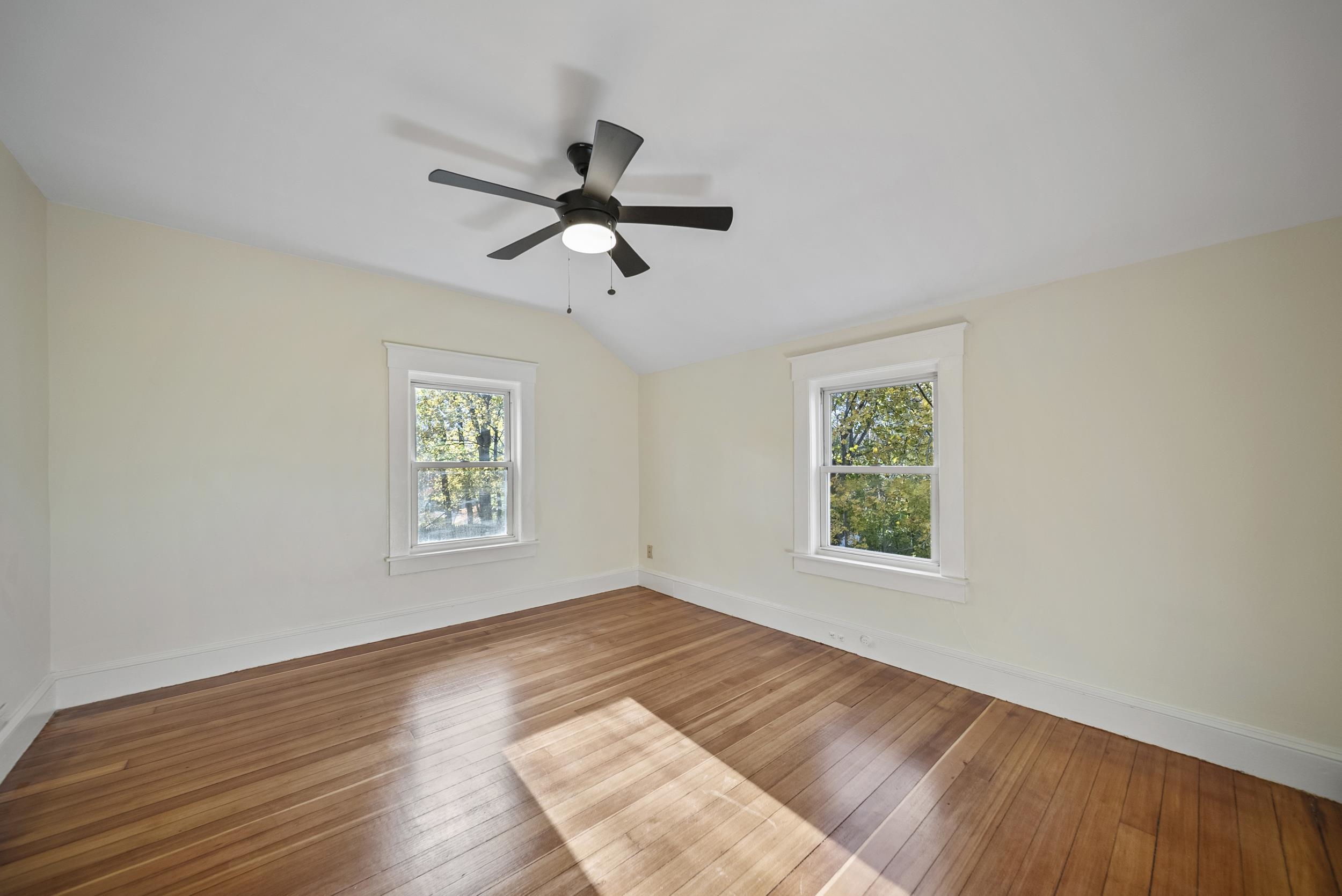 property viewer photo 15