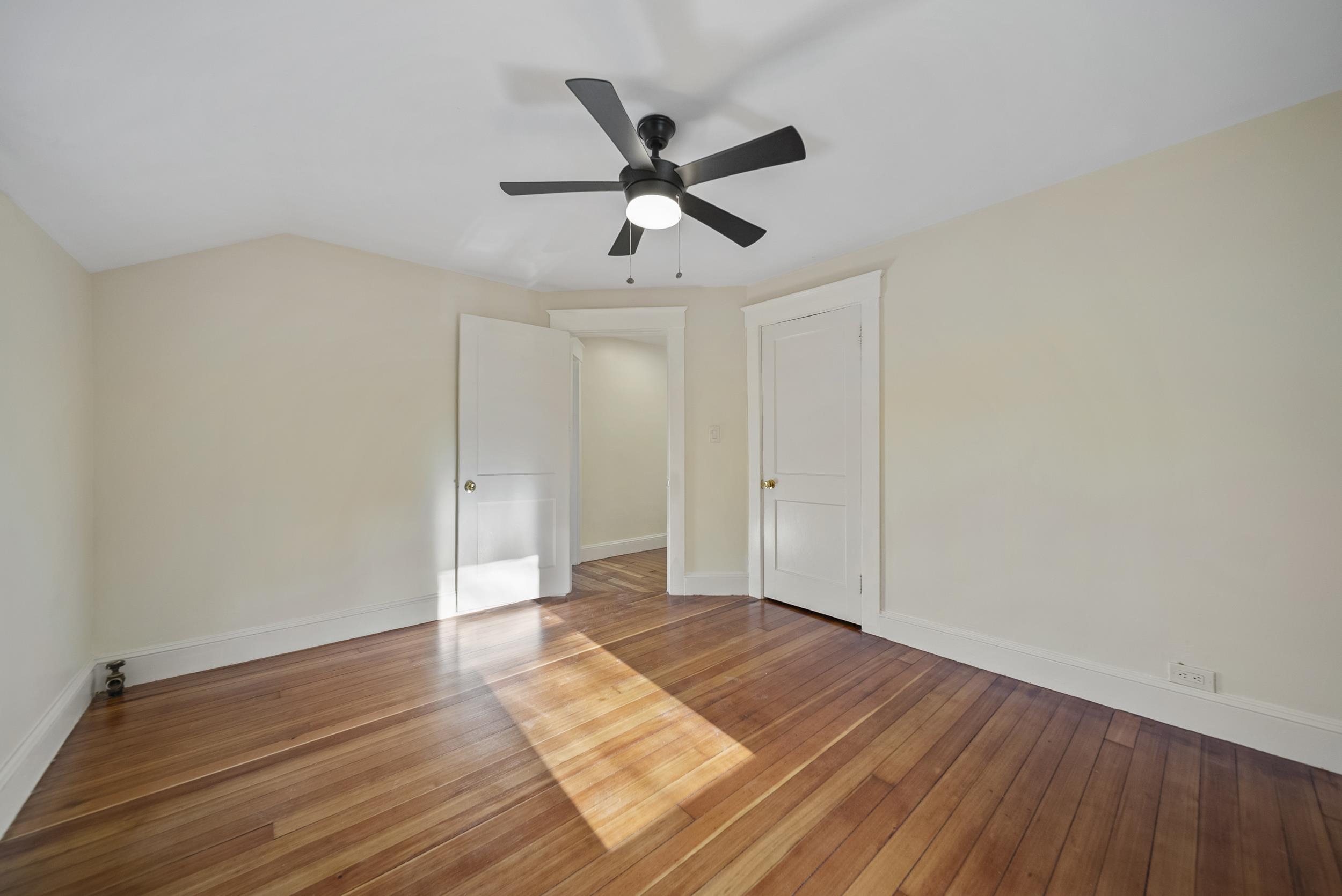 property viewer photo 18