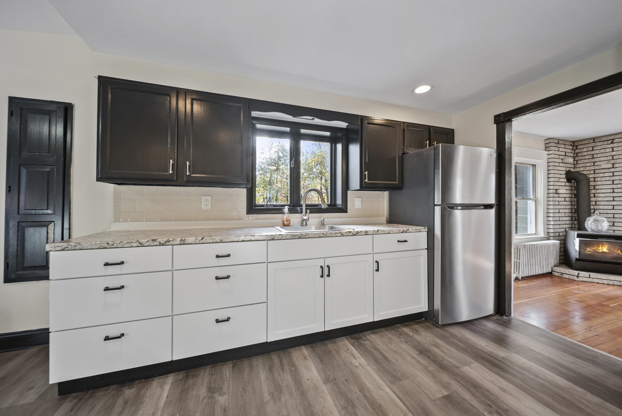 property viewer photo 2