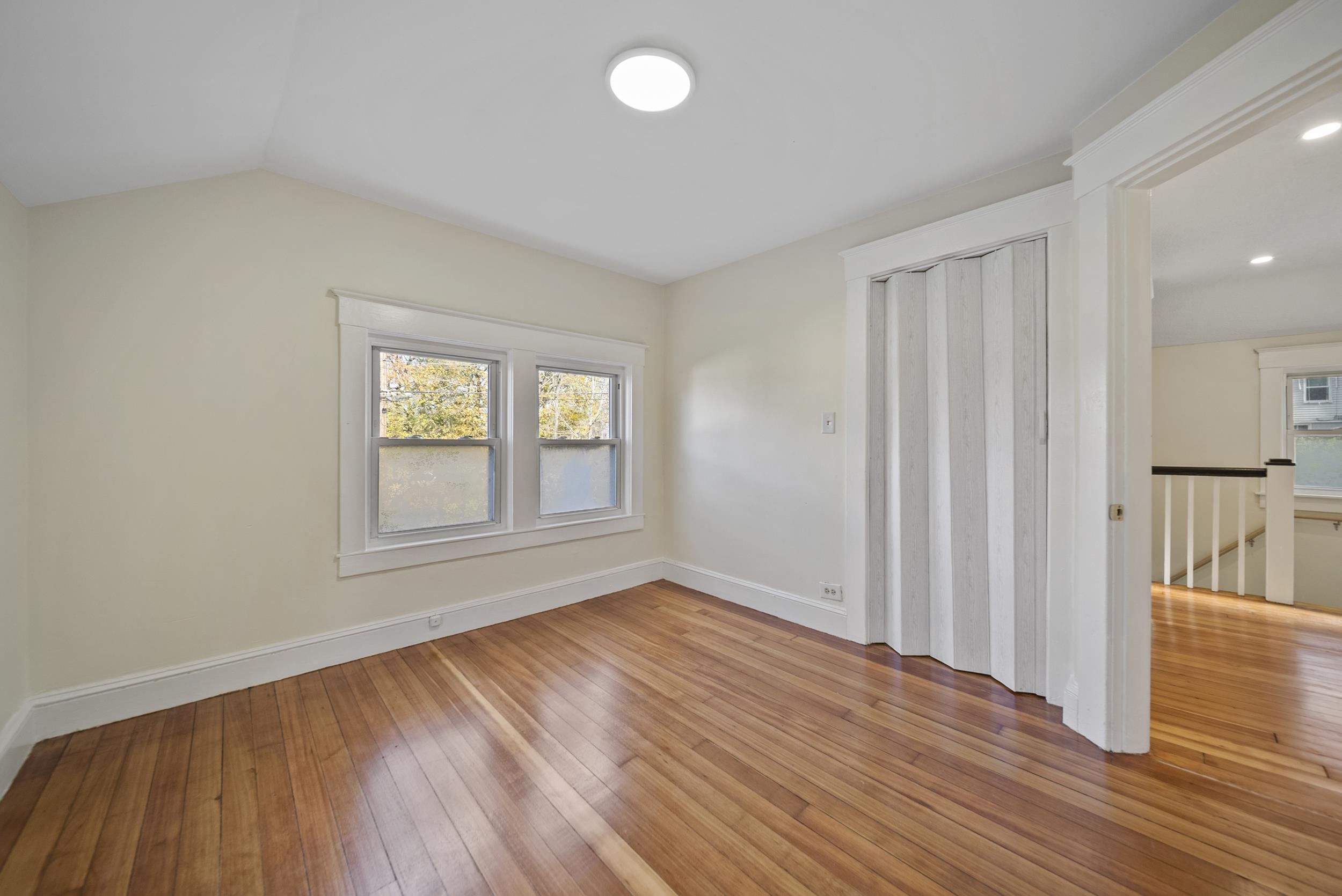 property viewer photo 20