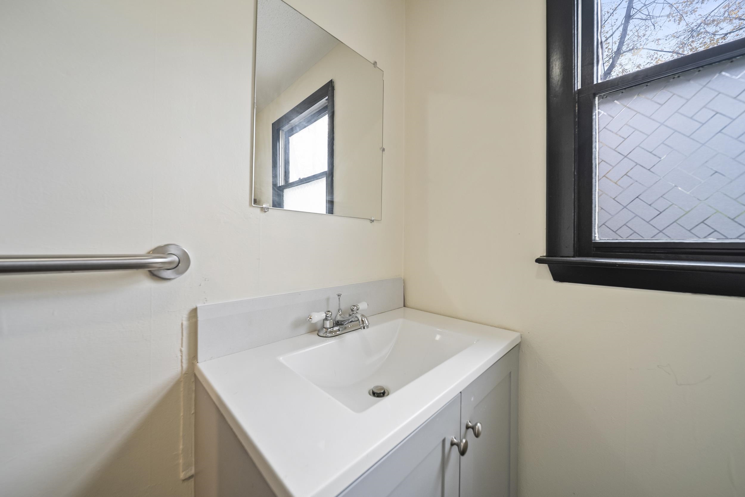 property viewer photo 8