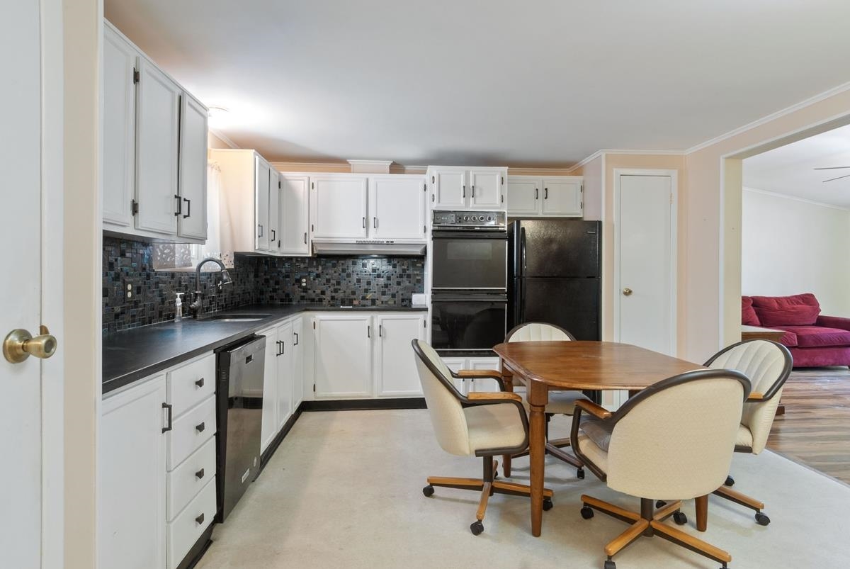 property viewer photo 6