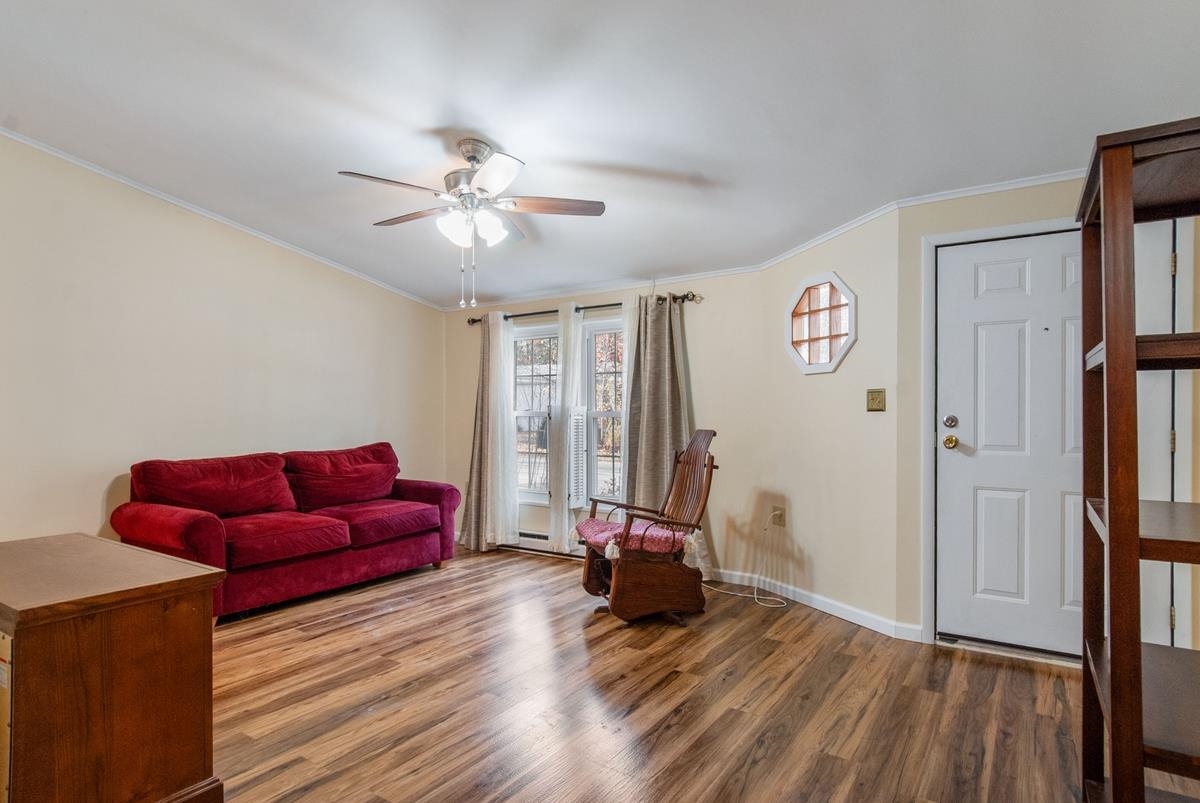 property viewer photo 7