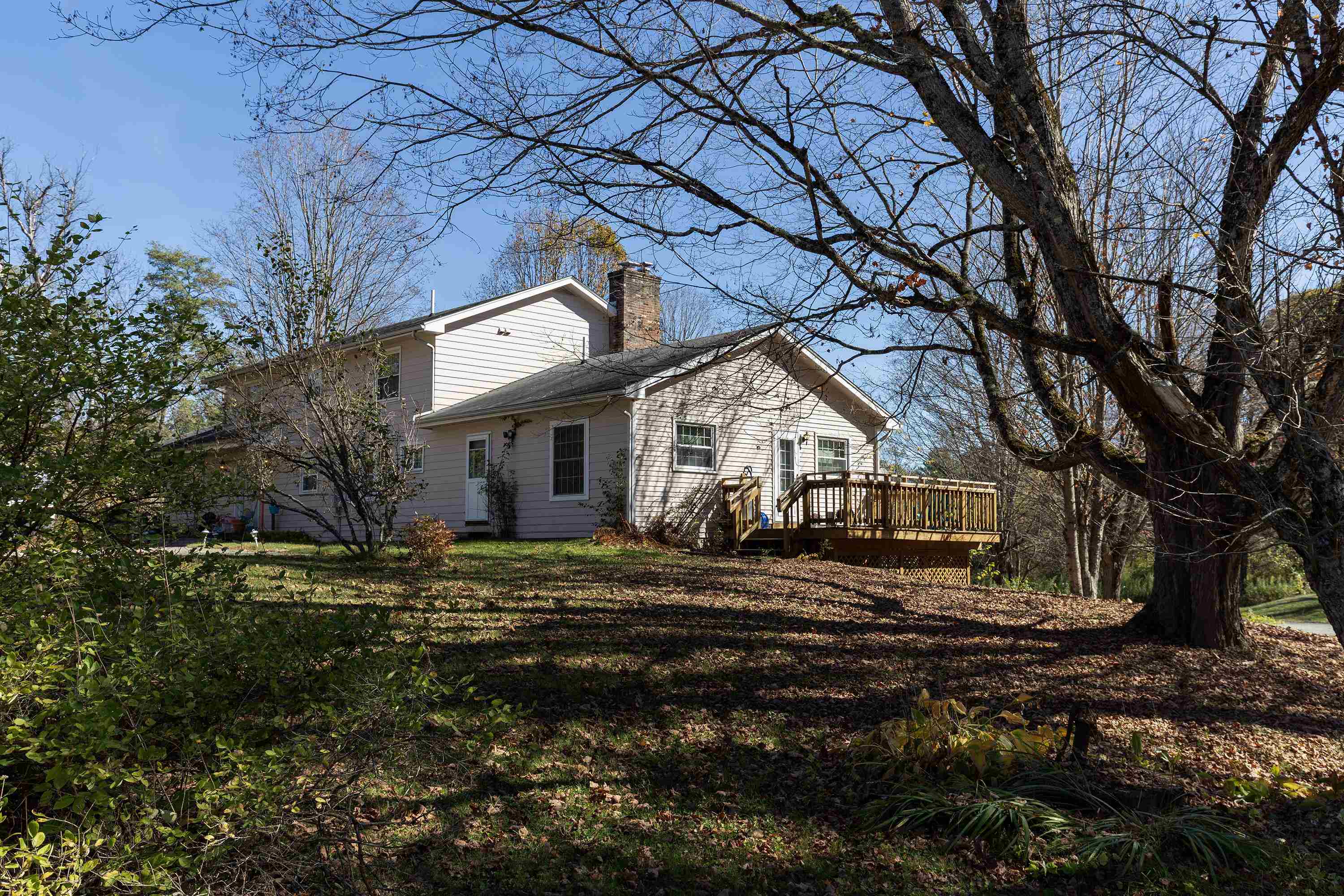 main property photo 17