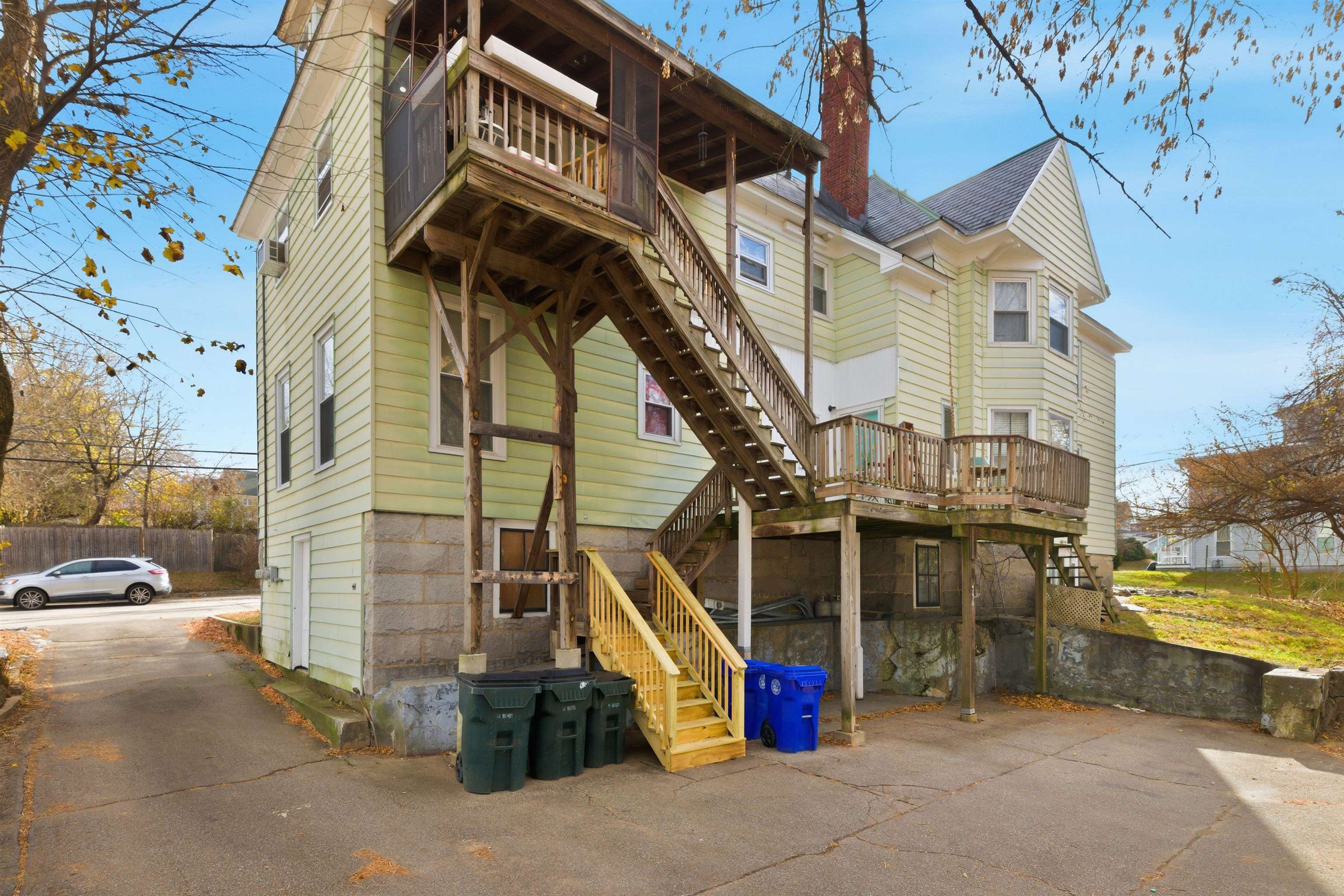 property viewer photo 3