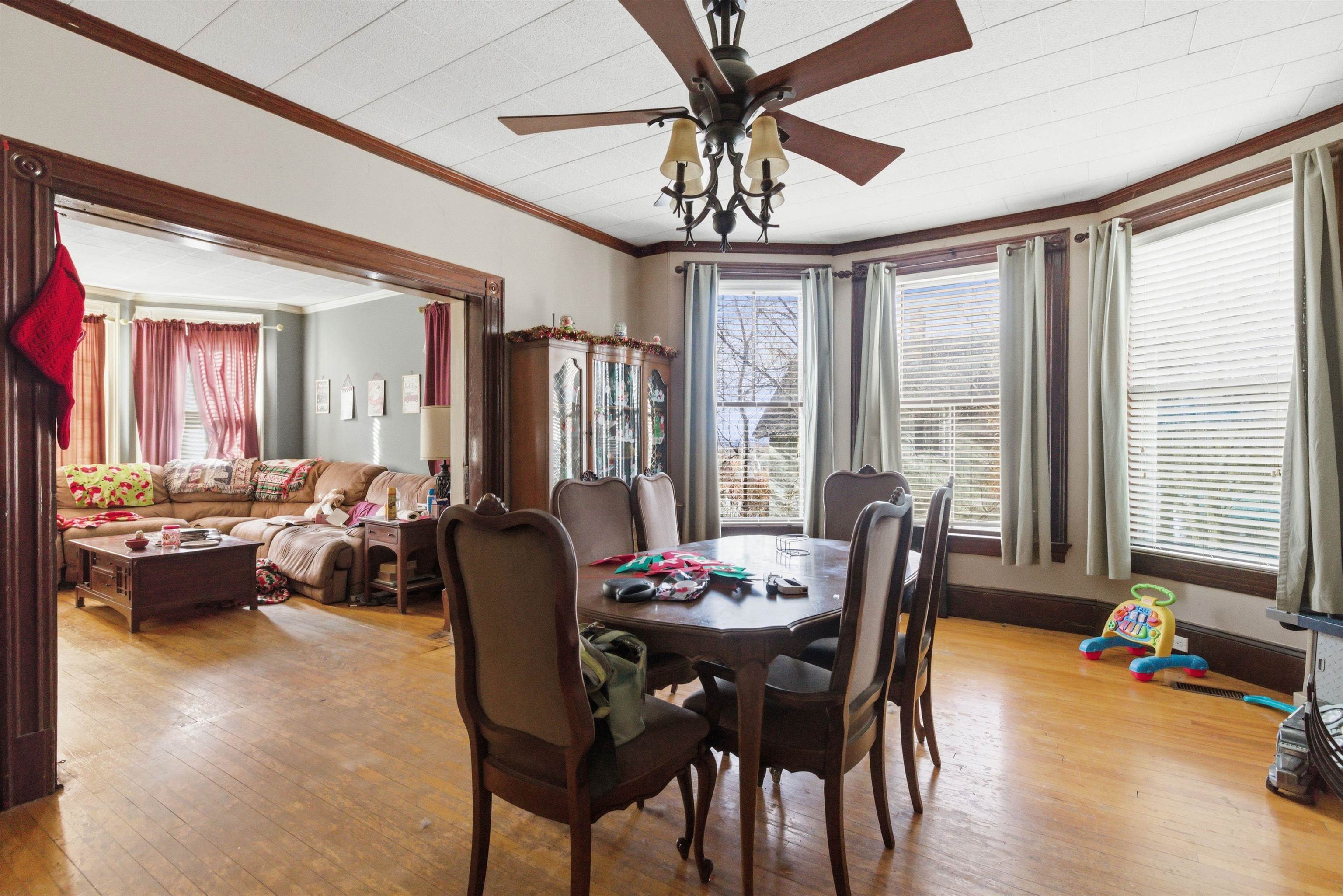 property viewer photo 5