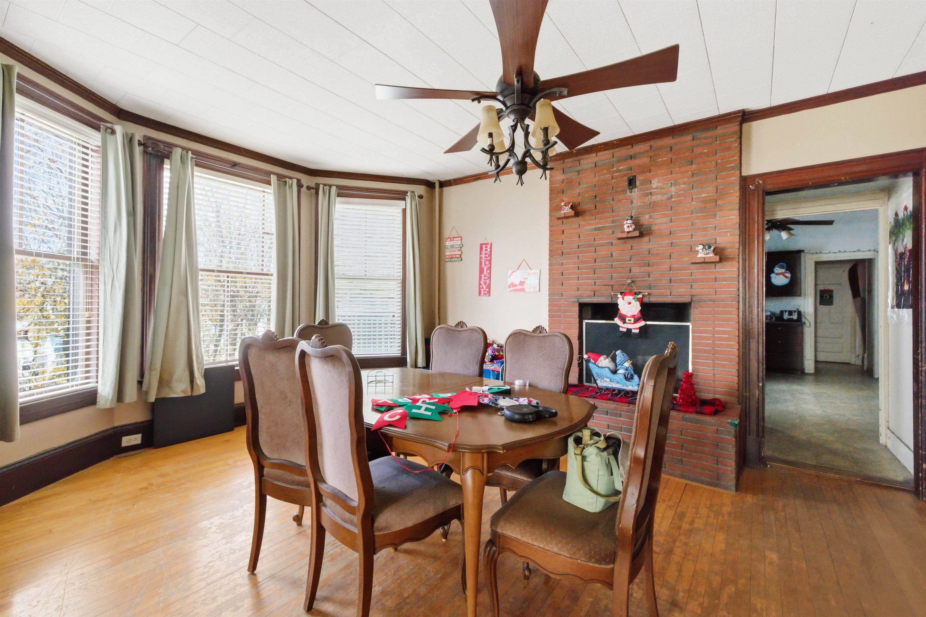 property viewer photo 6