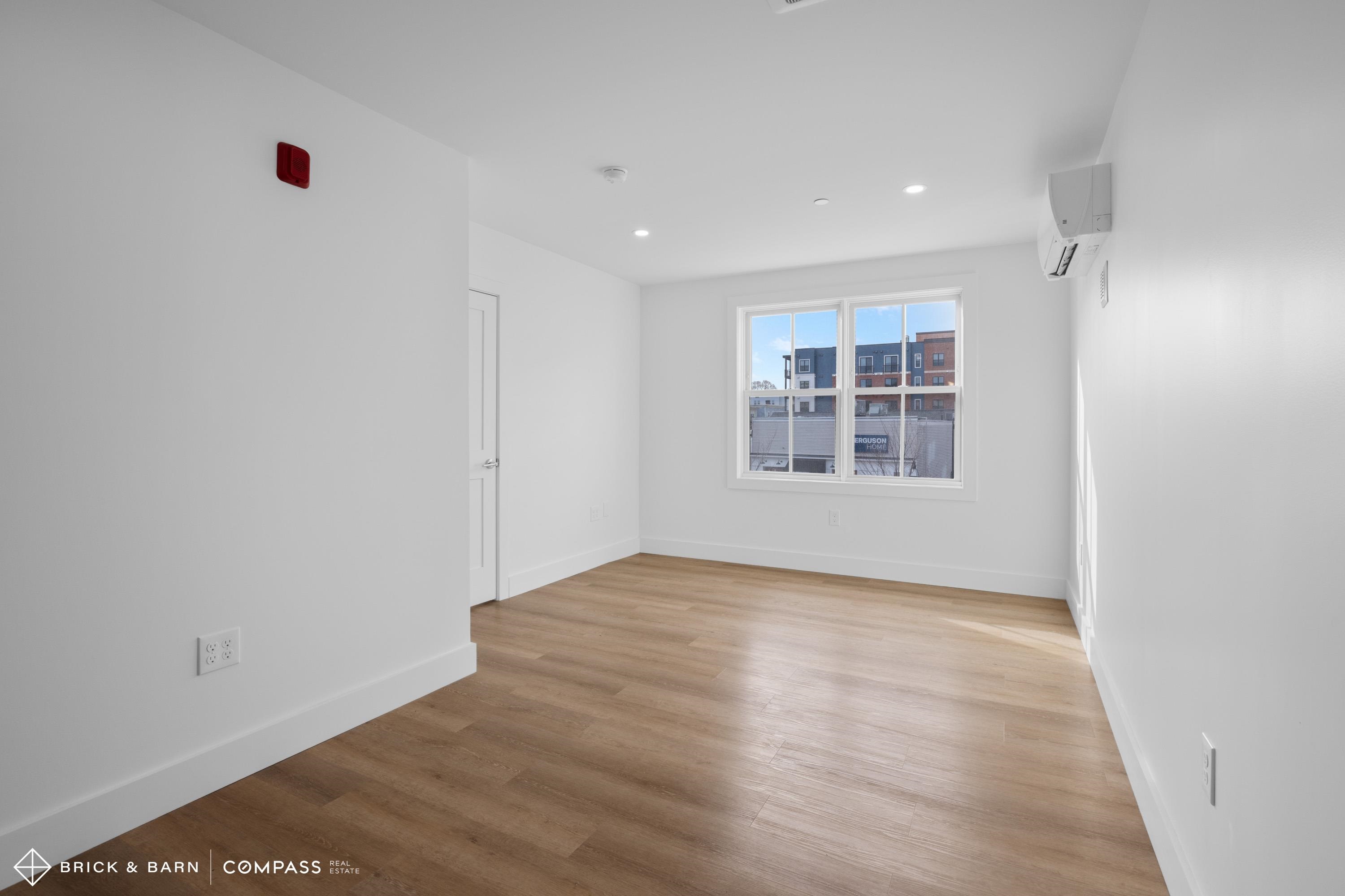 property viewer photo 2
