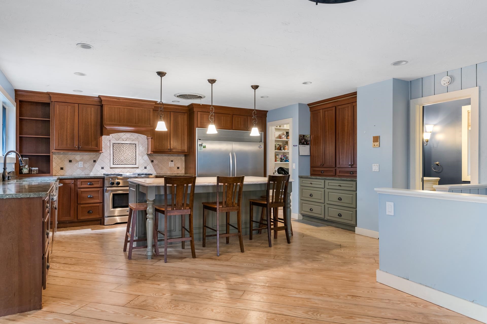 main property photo 5