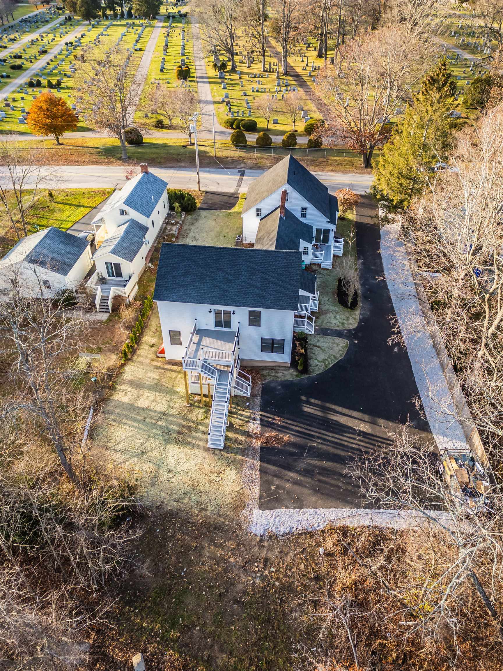 main property photo 40