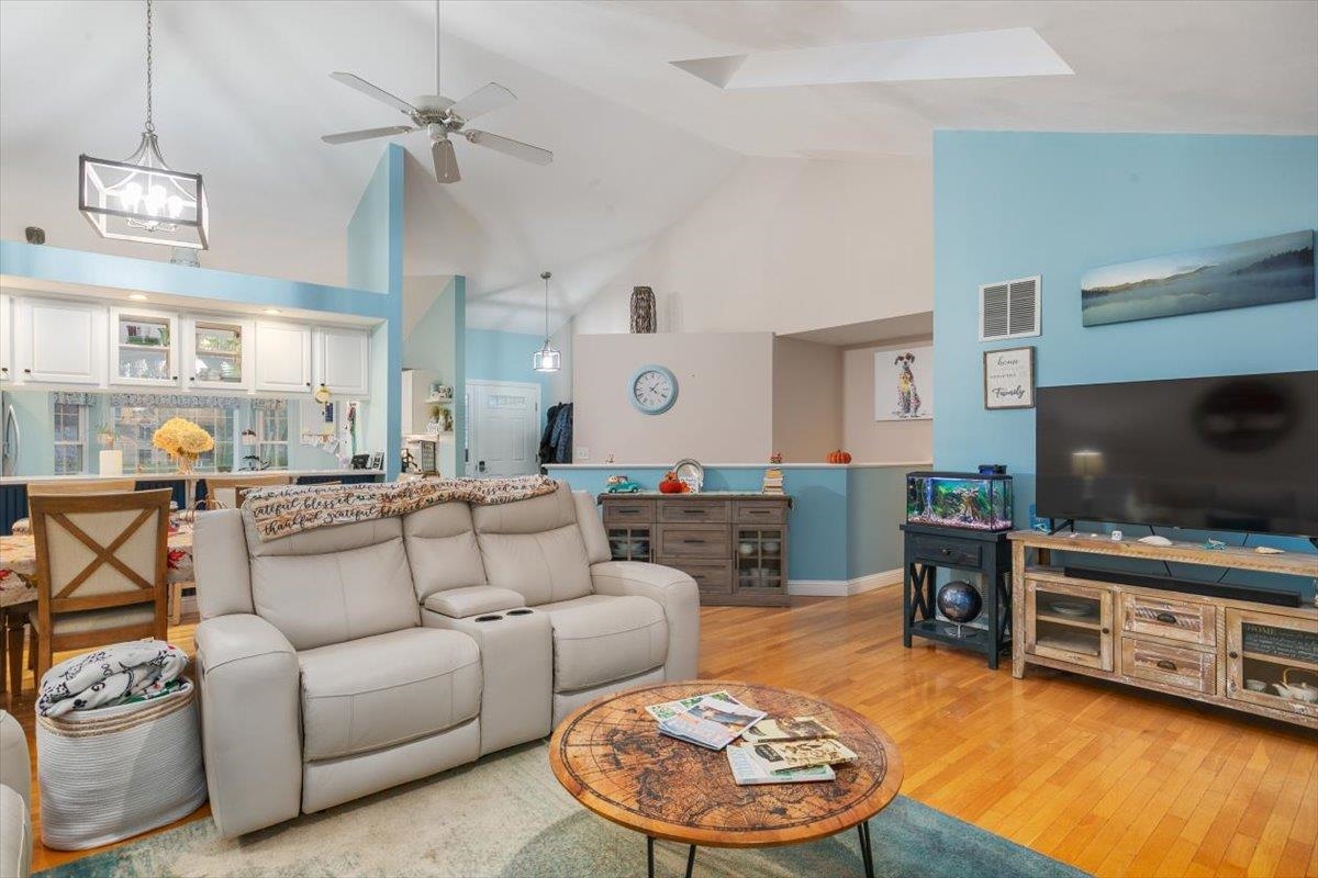 property viewer photo 15
