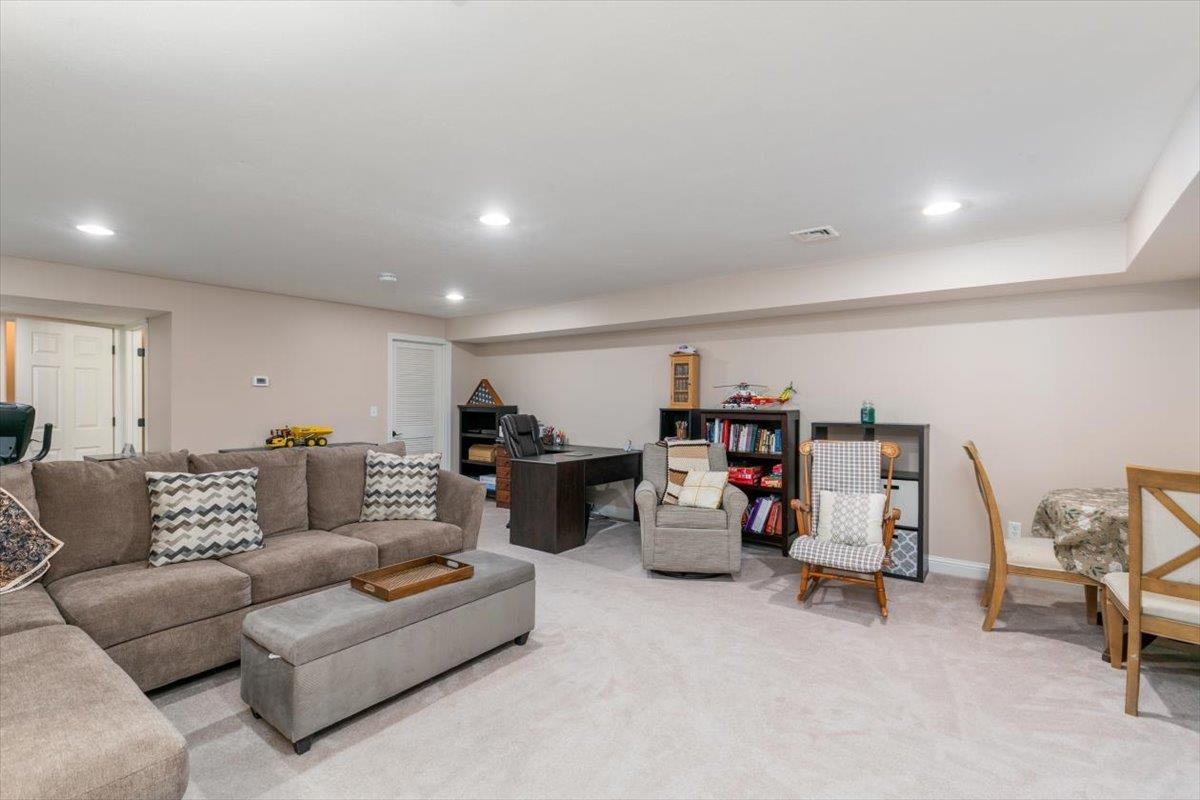 property viewer photo 30