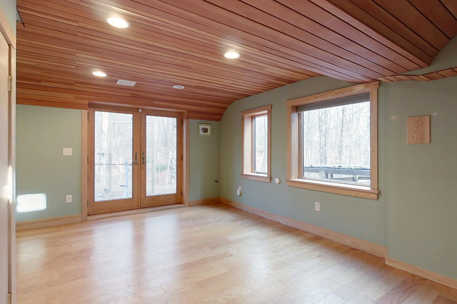 property viewer photo 23