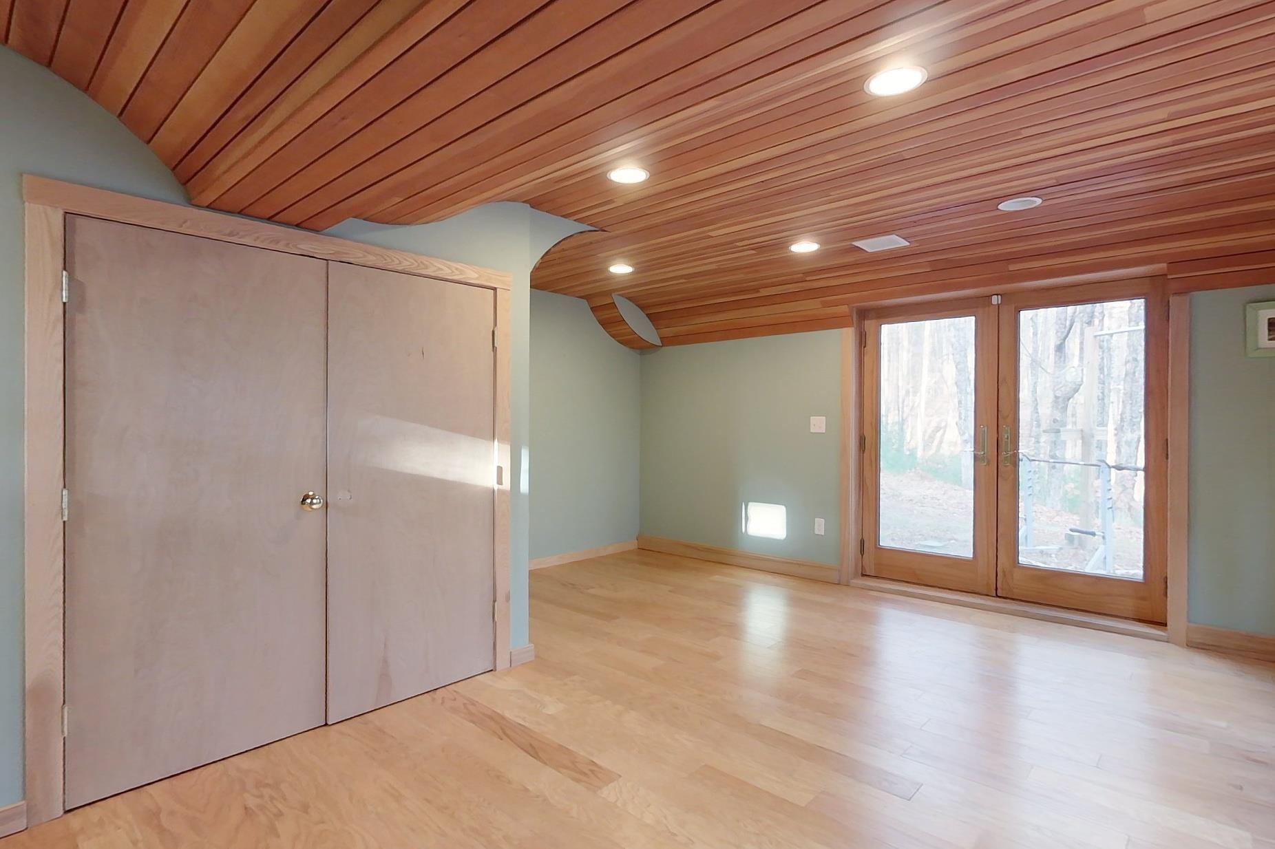 property viewer photo 24