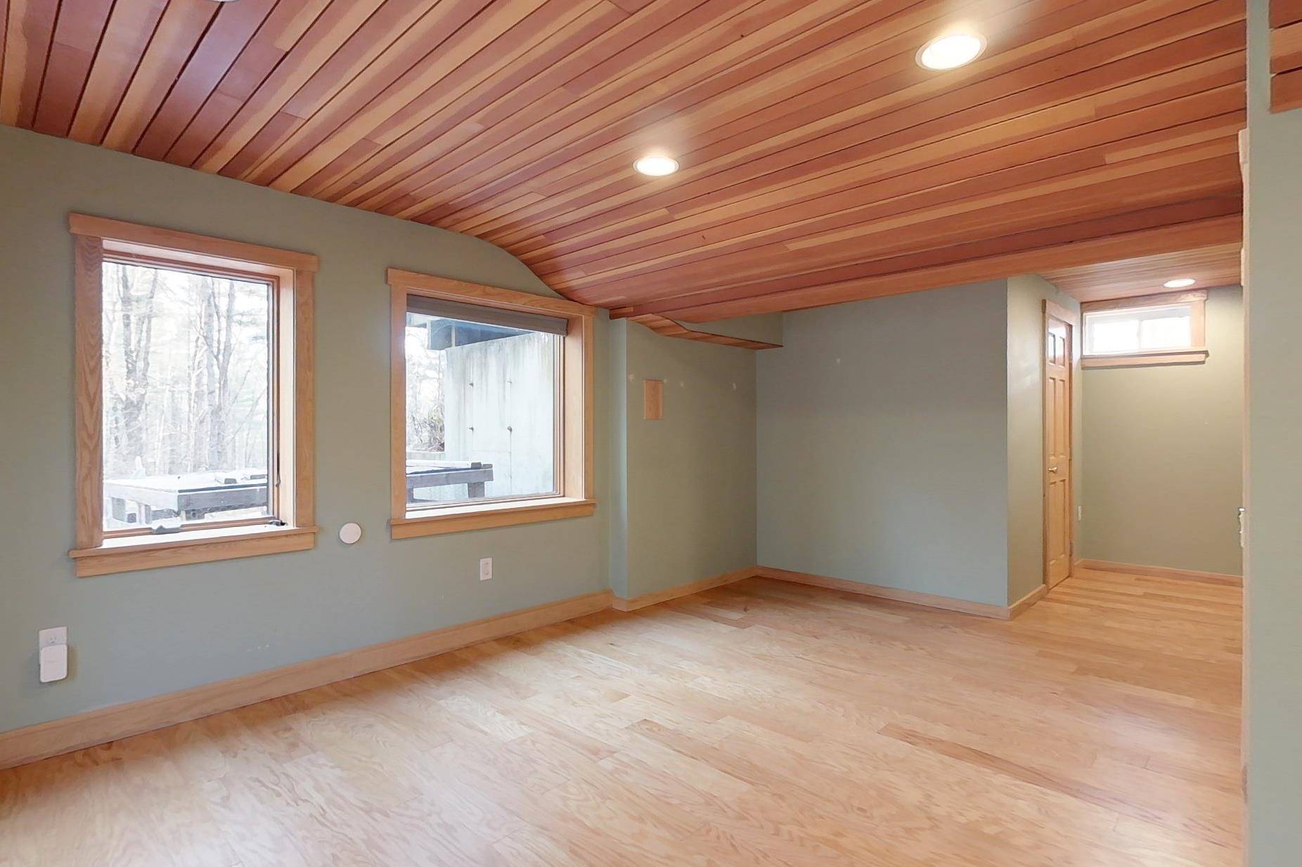 property viewer photo 26
