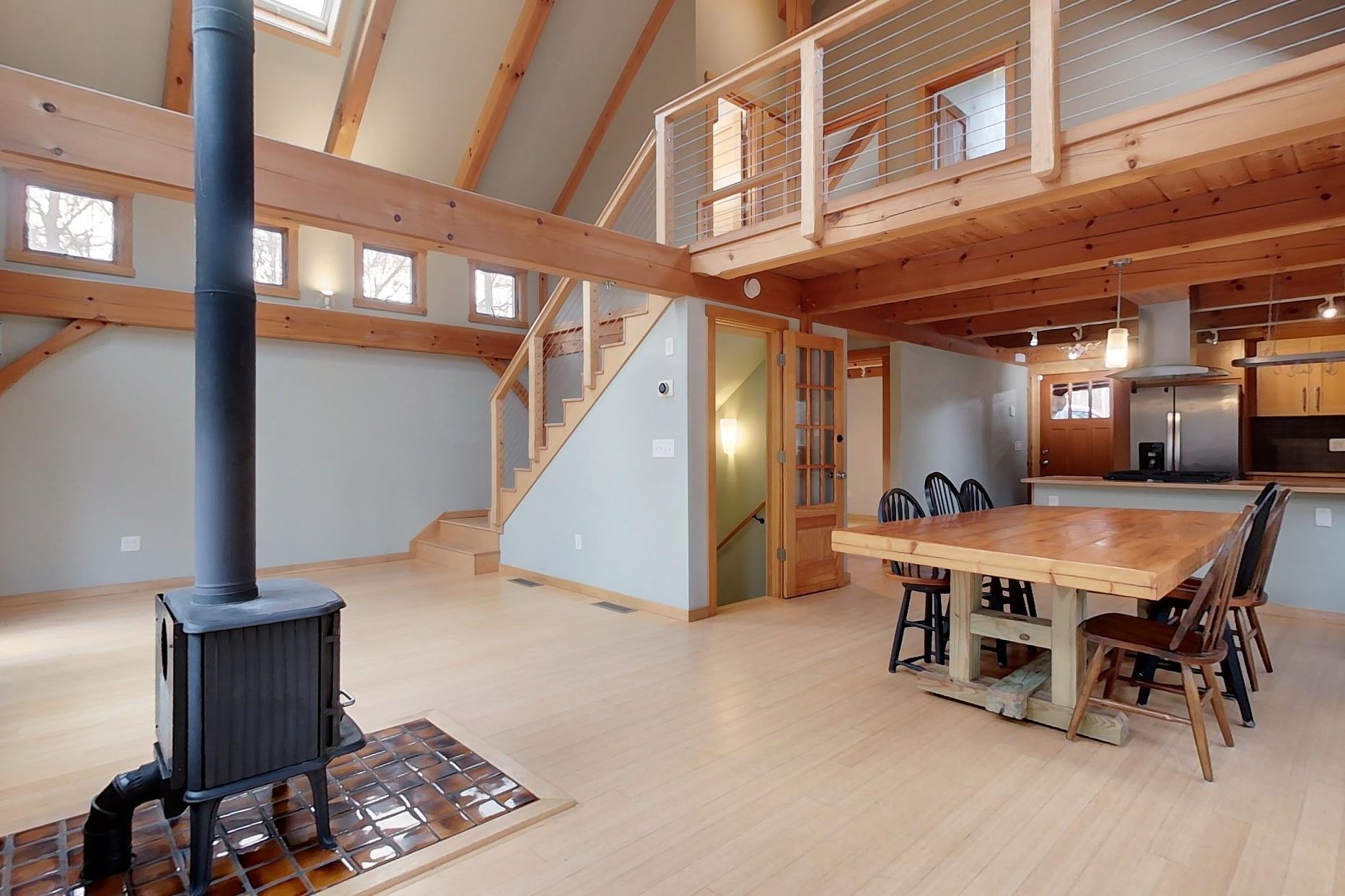 property viewer photo 3
