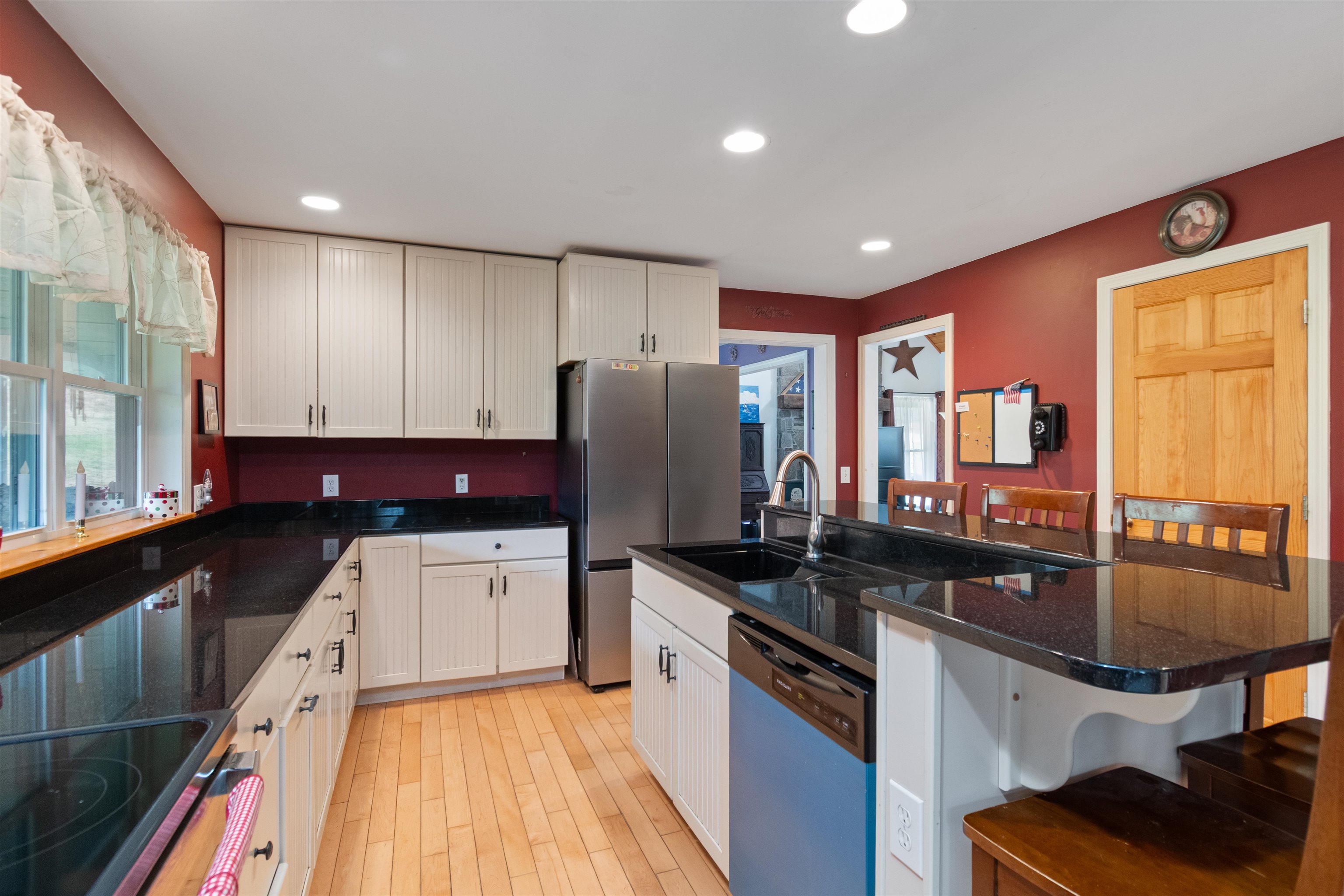 property viewer photo 13