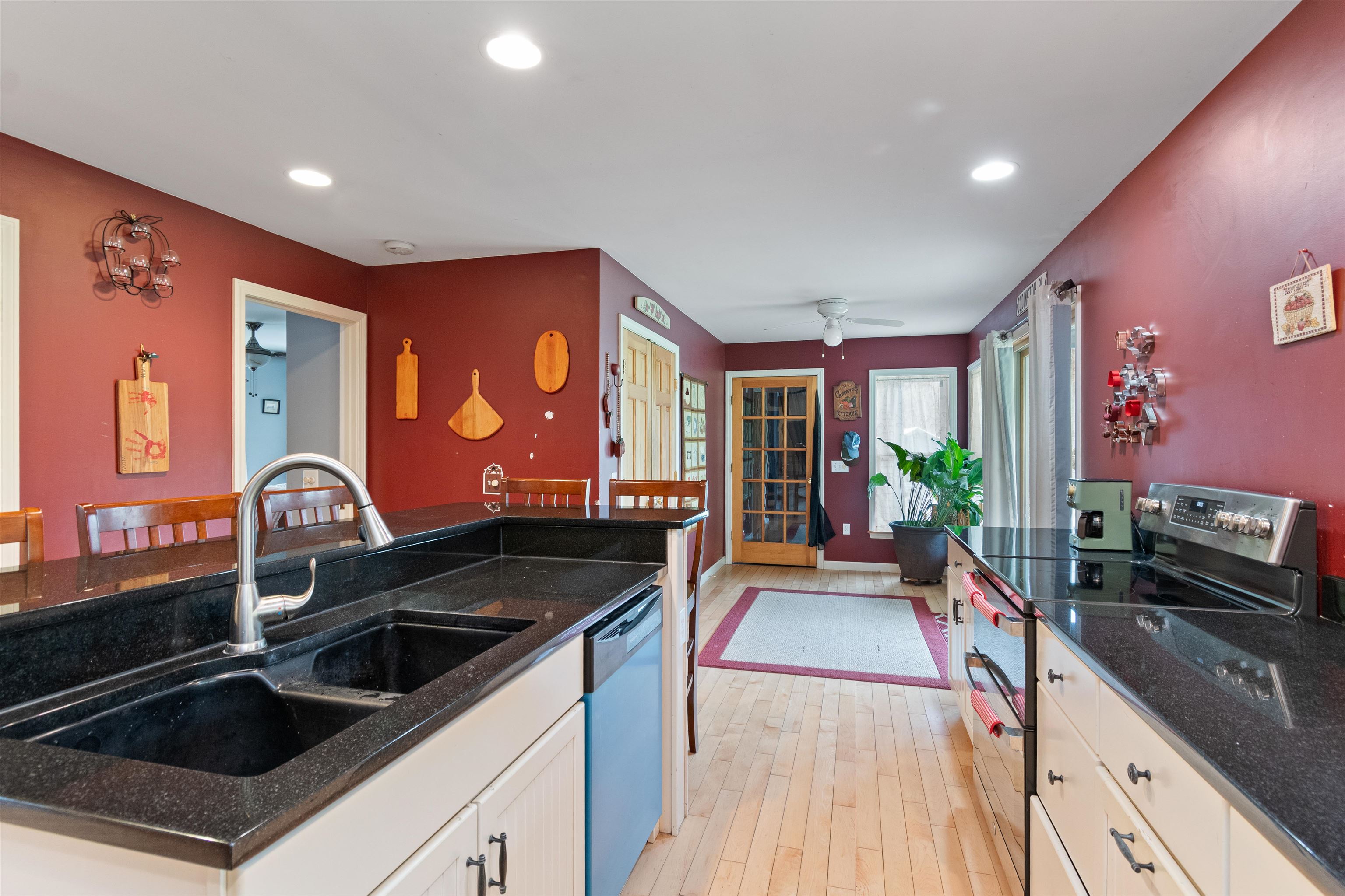 property viewer photo 14