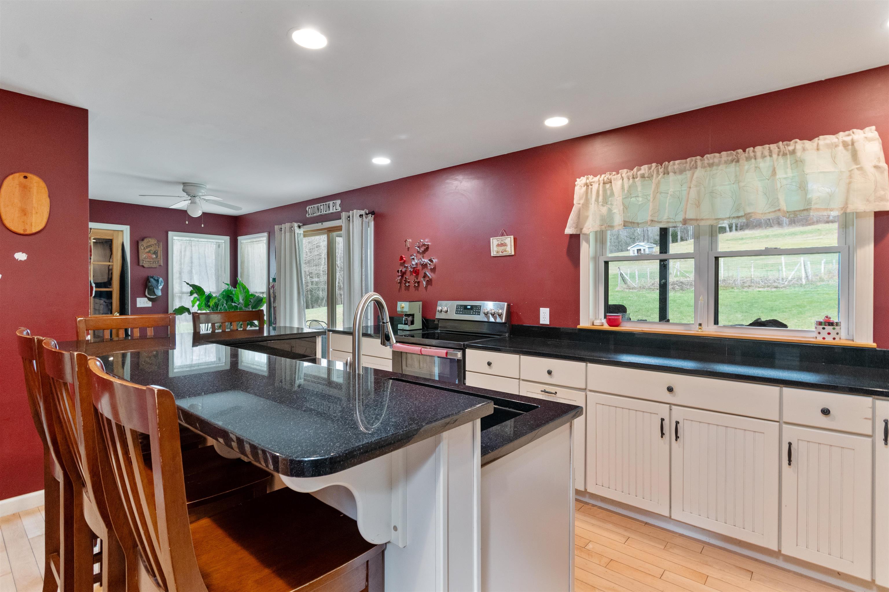 property viewer photo 15