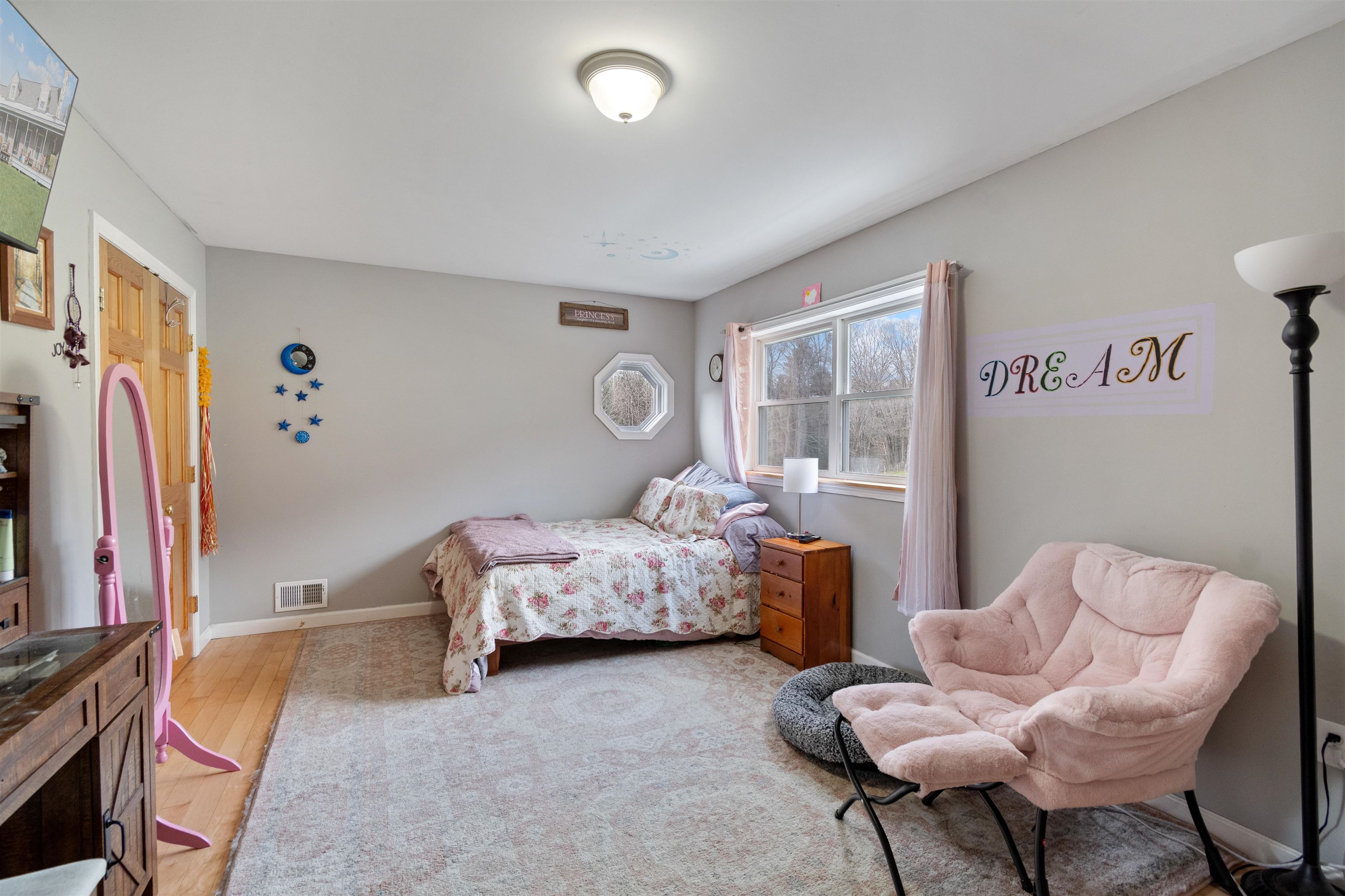property viewer photo 30