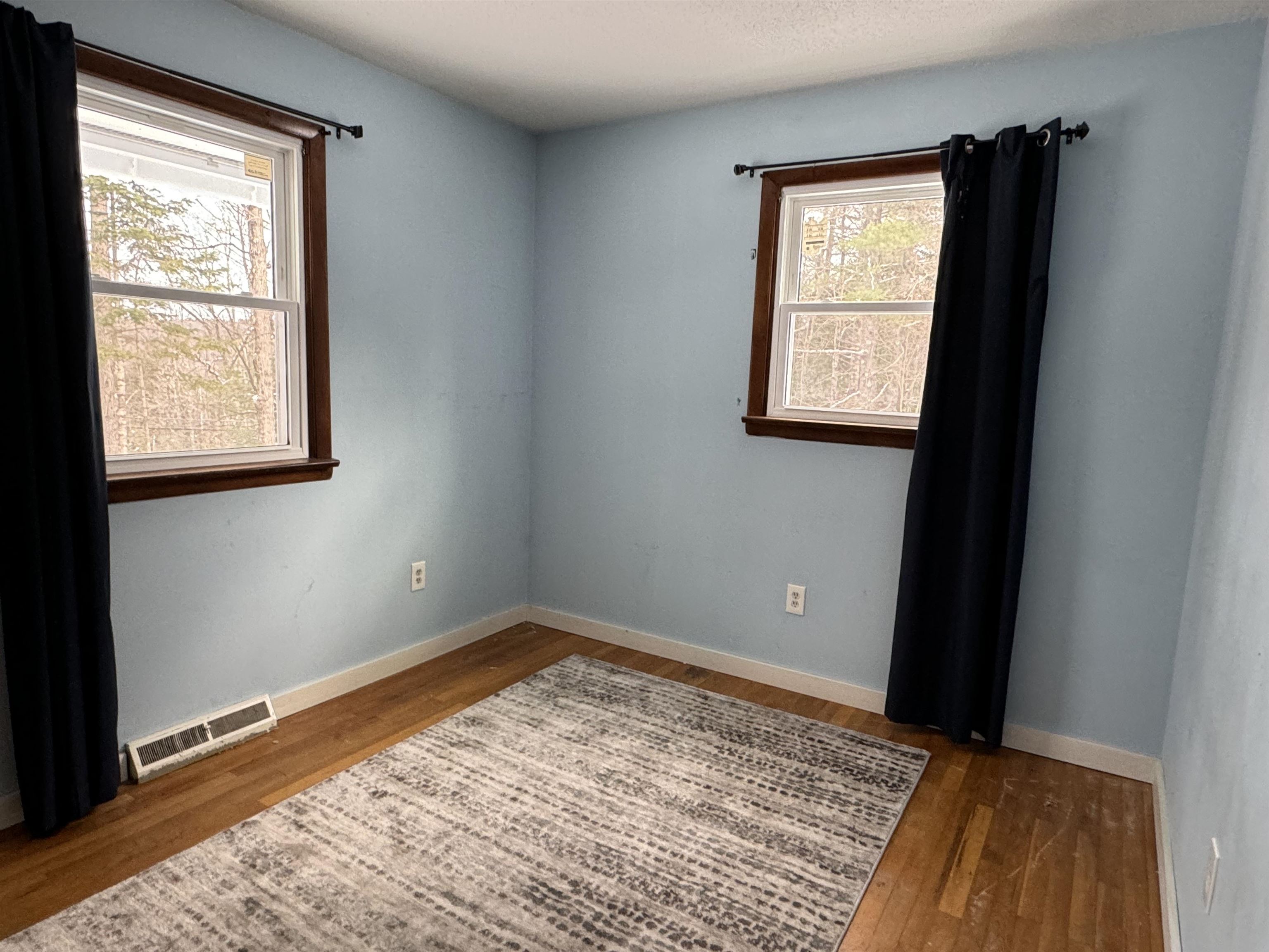 property viewer photo 3