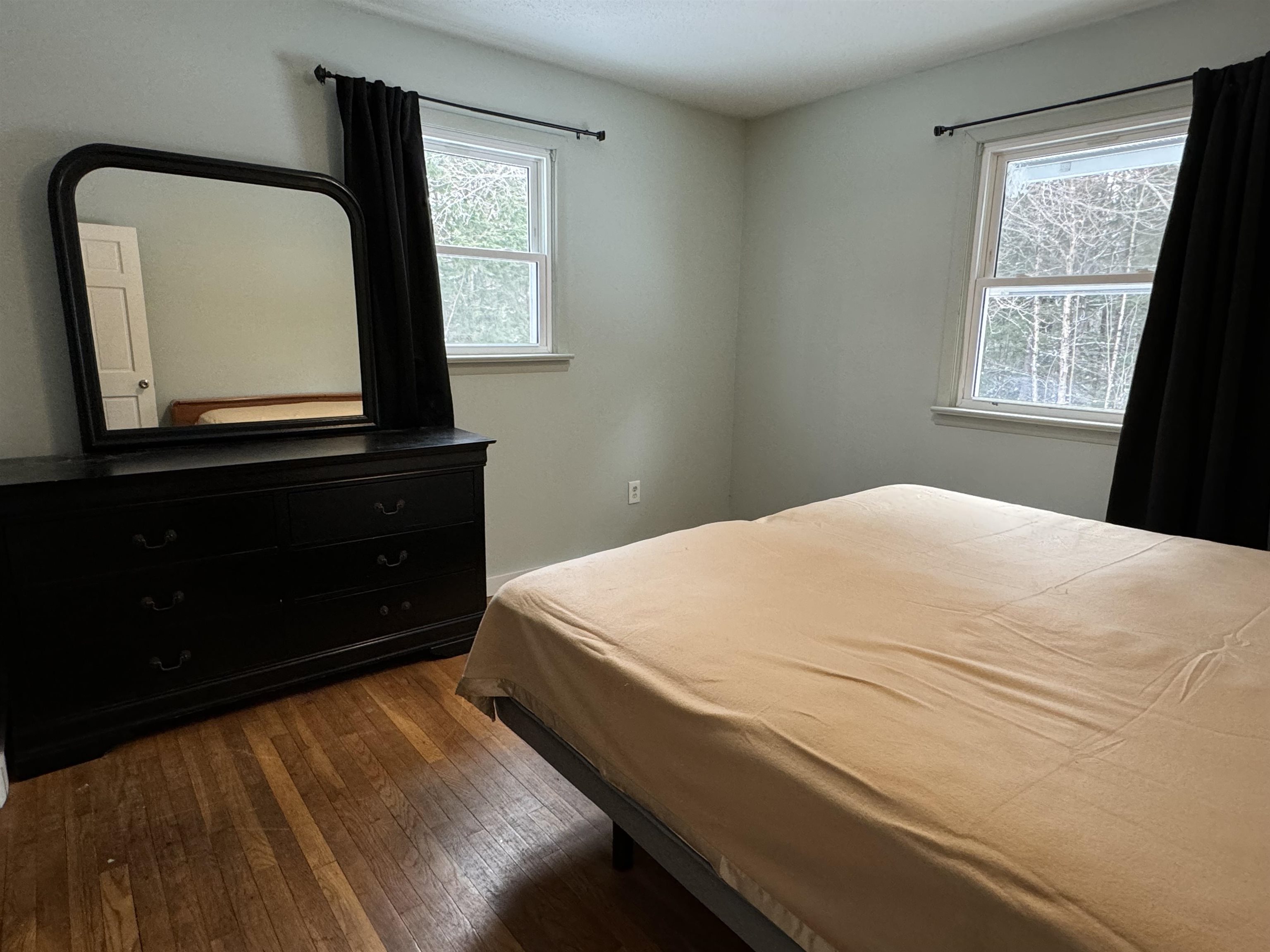 property viewer photo 4