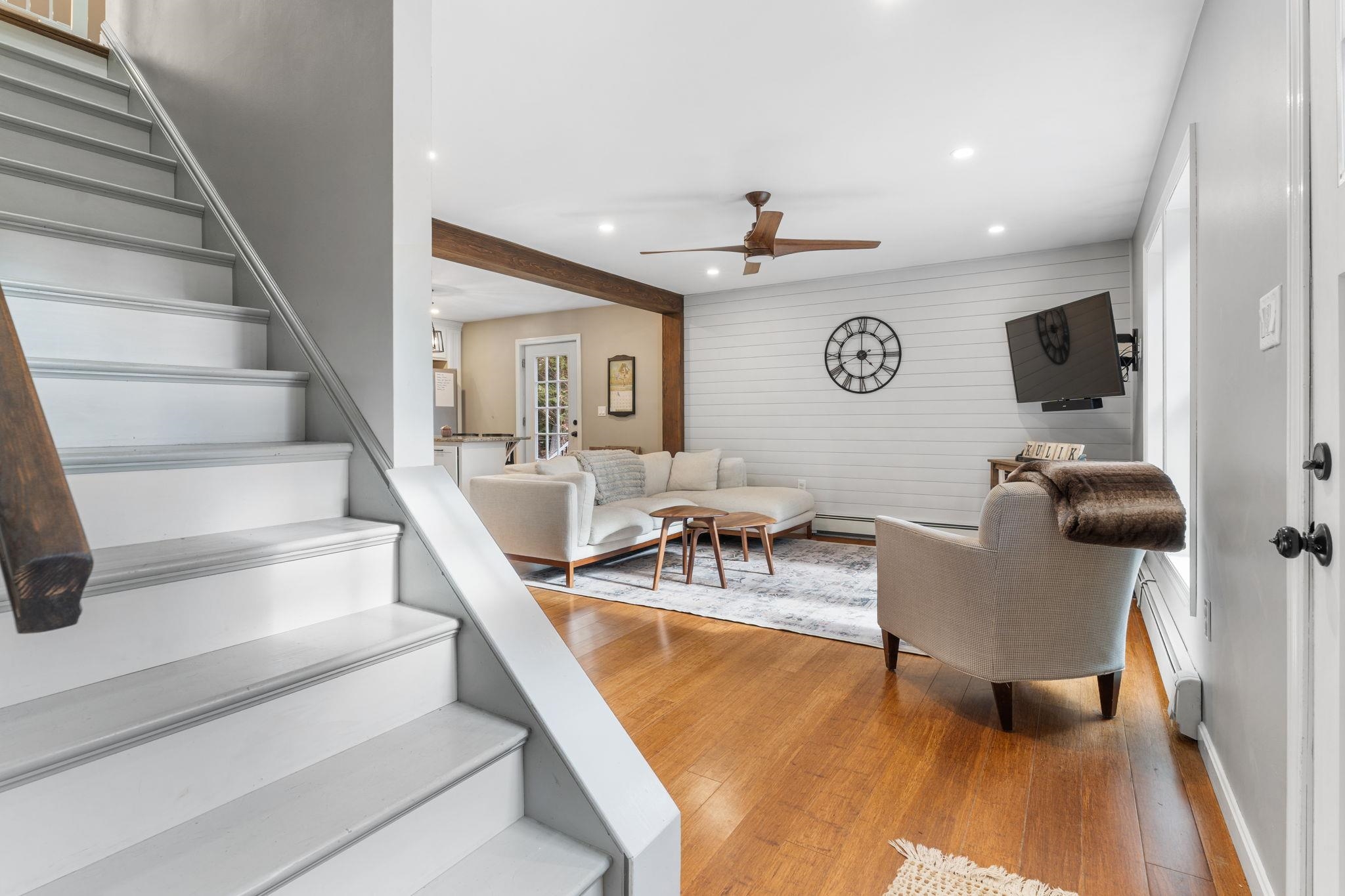 property viewer photo 16