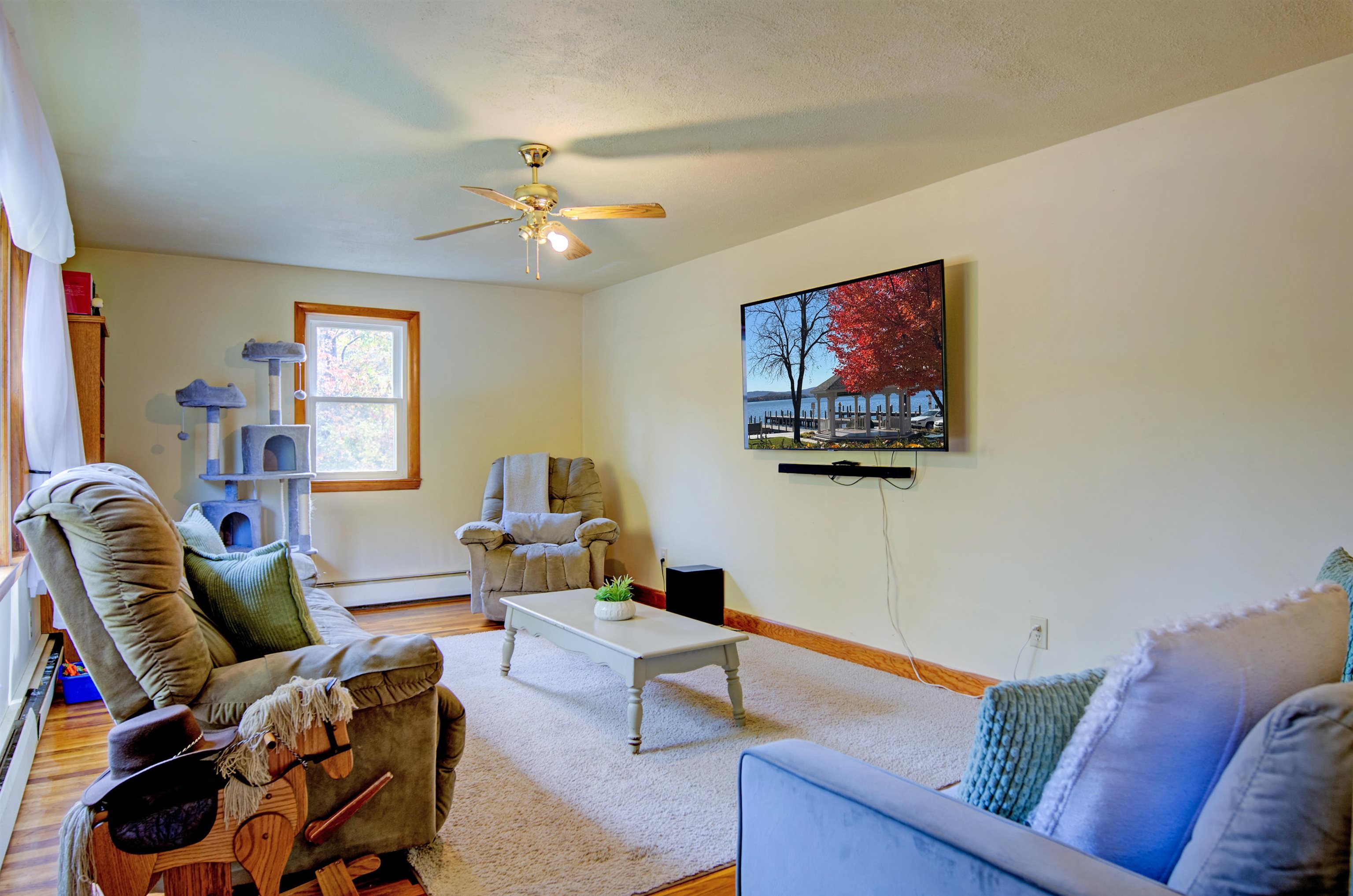 property viewer photo 2