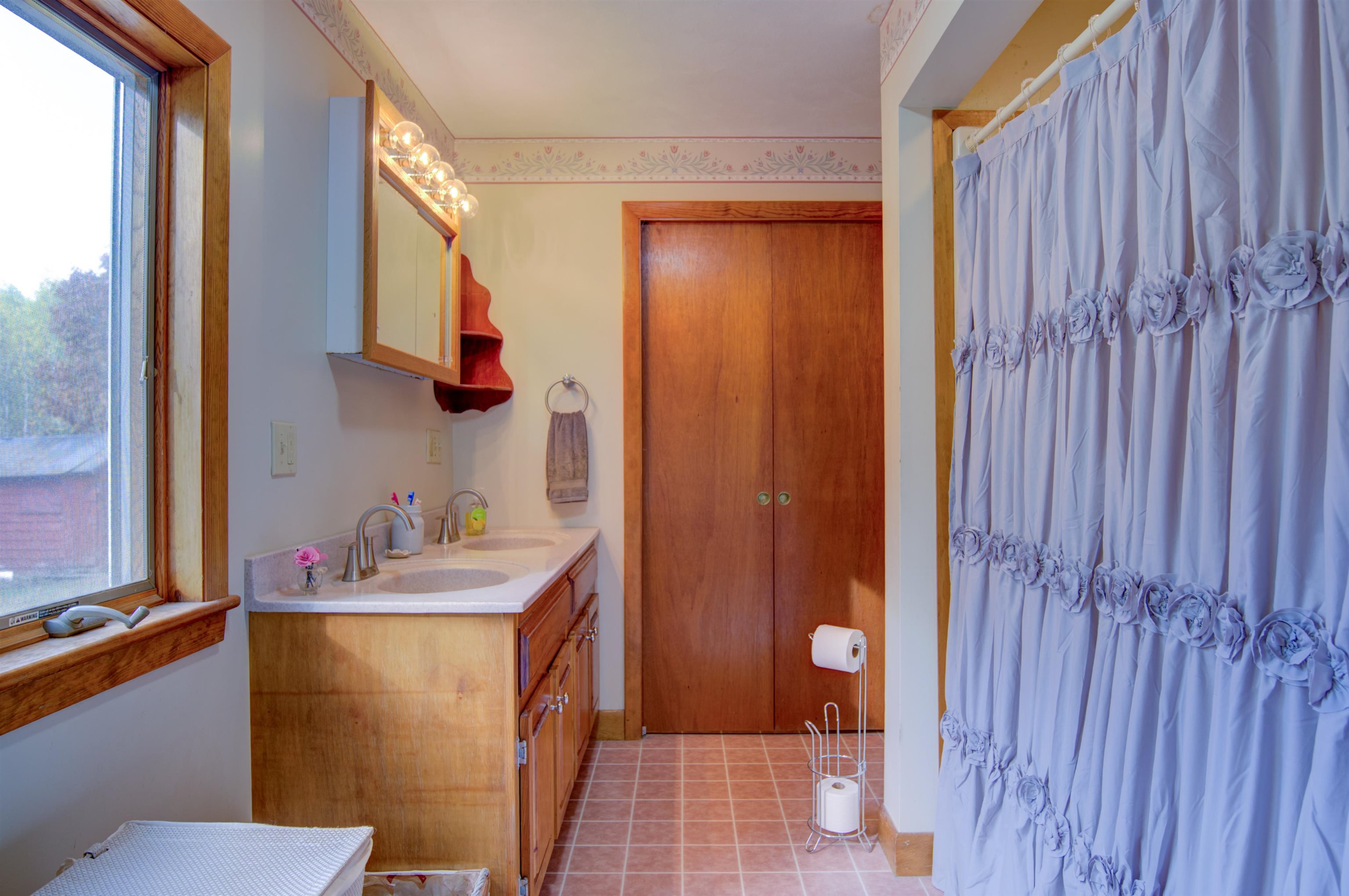 property viewer photo 20