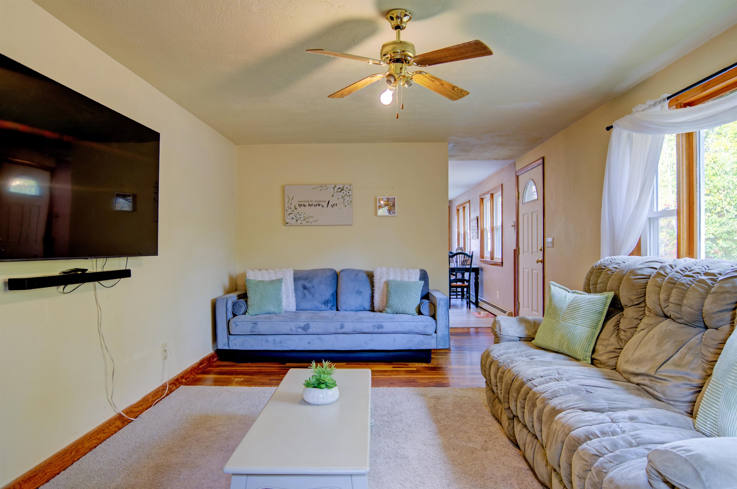 property viewer photo 5