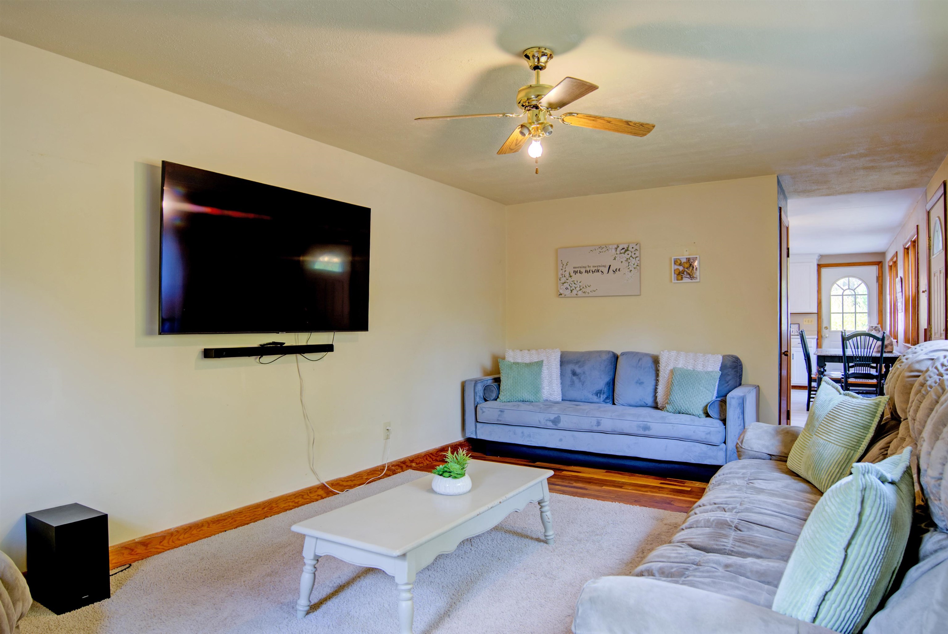 property viewer photo 7