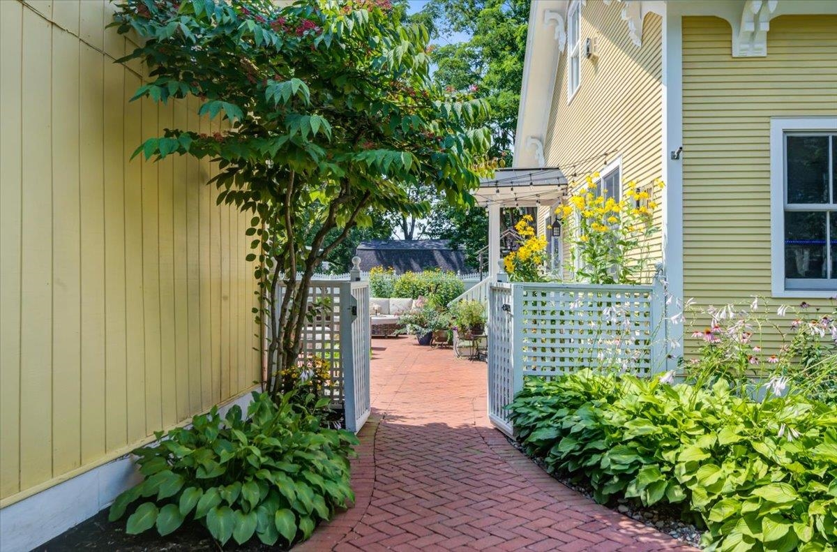 main property photo 45