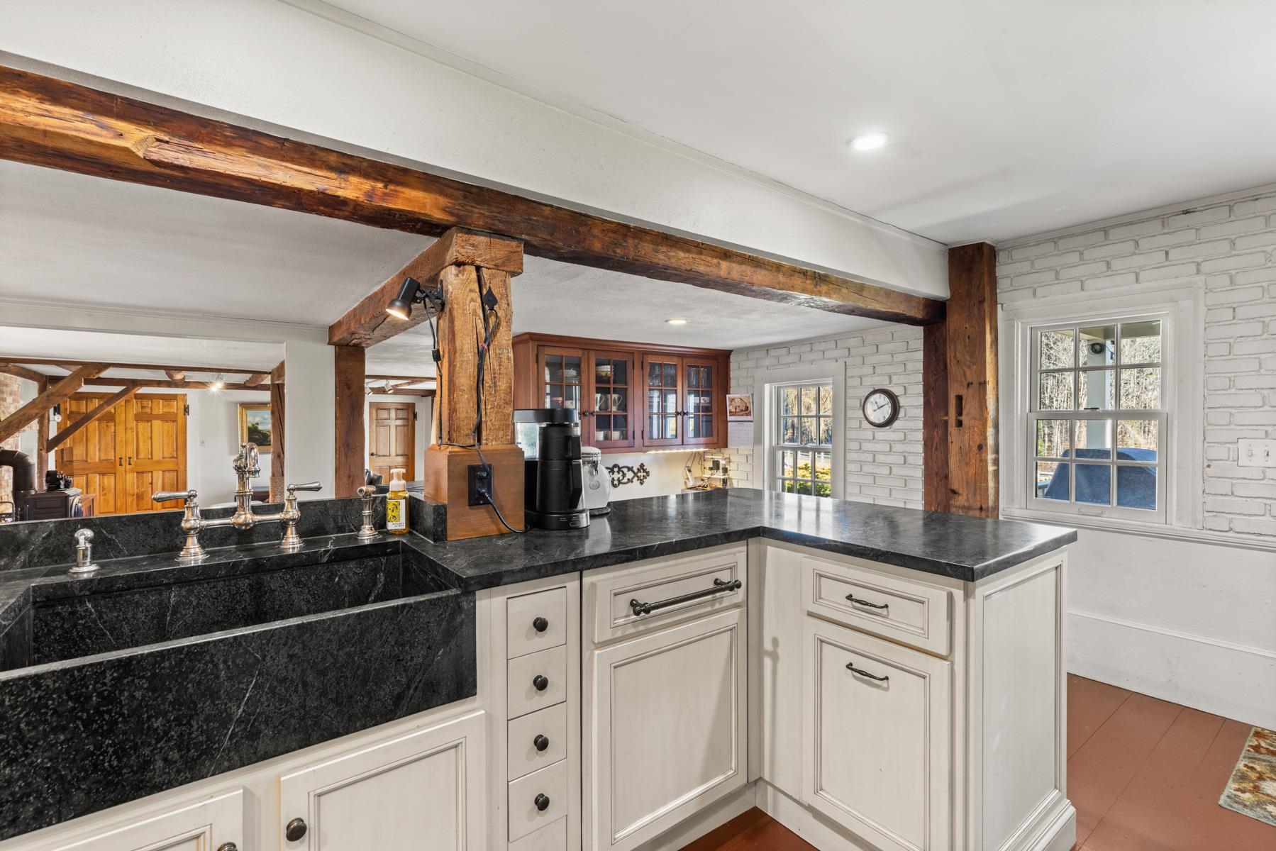 property viewer photo 15