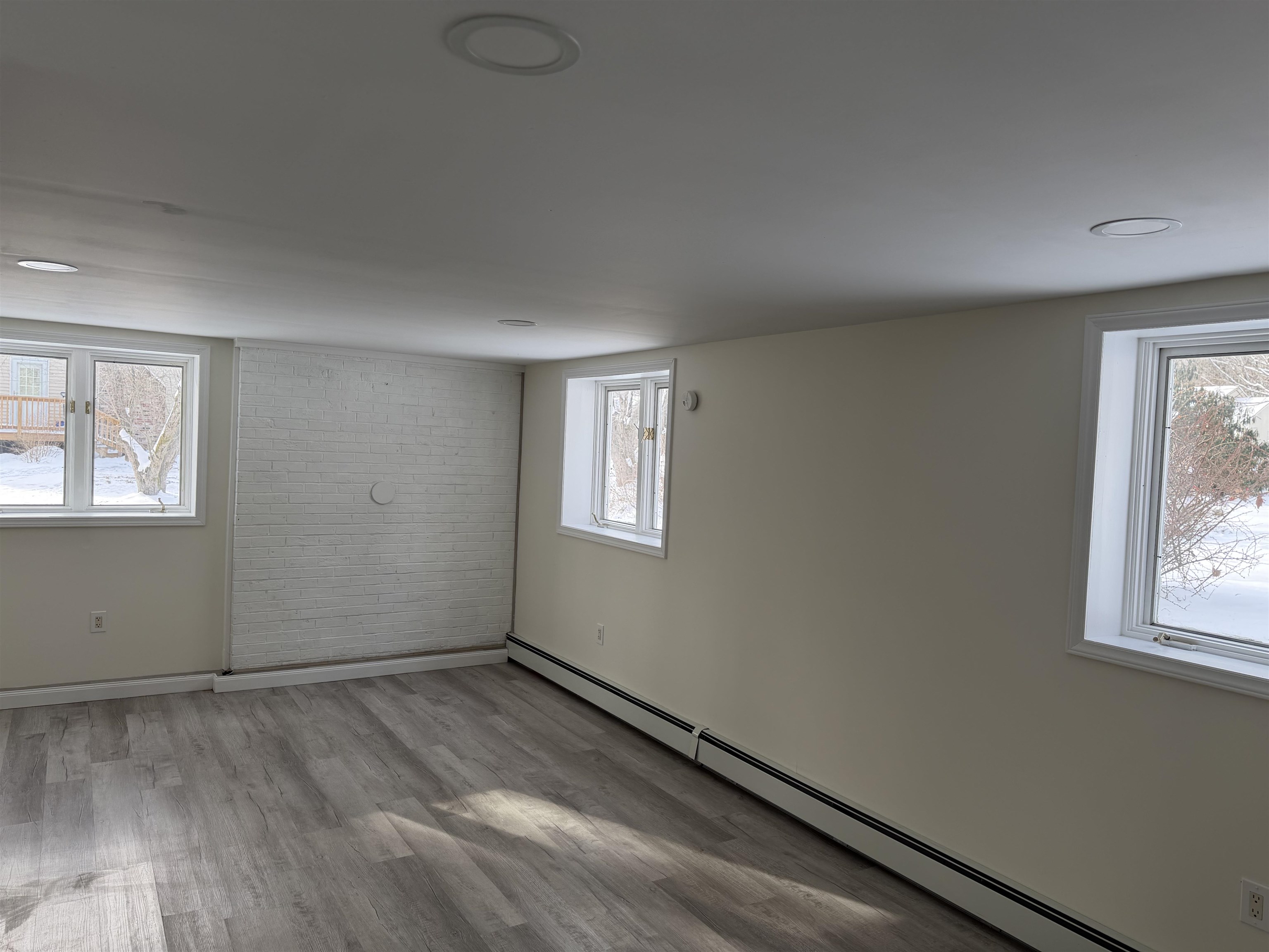 property viewer photo 7